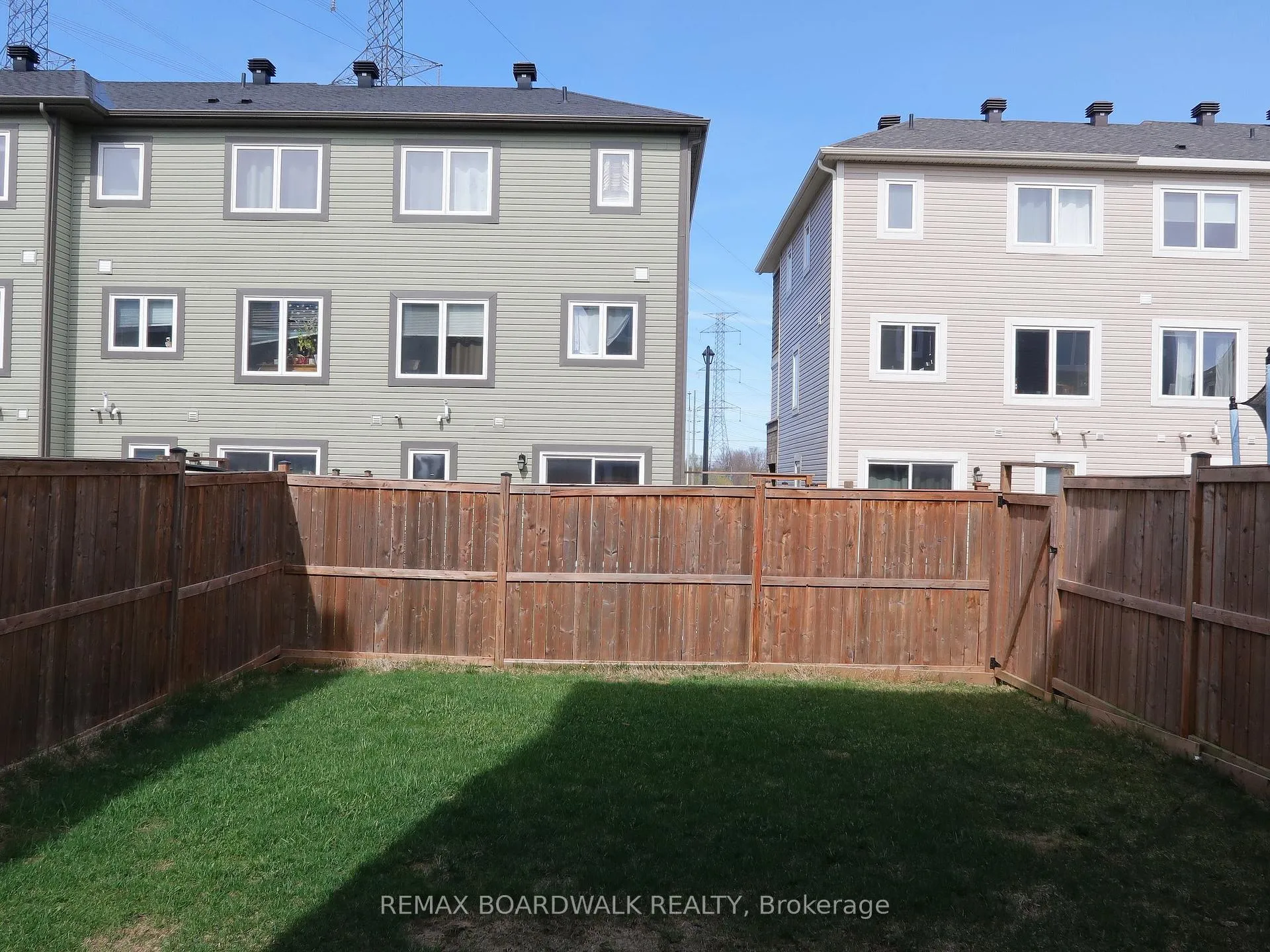 Photo 6 of 117 Gelderland Private, Ottawa, Kanata - Emerald Meadows/Trailwest — HOMEH