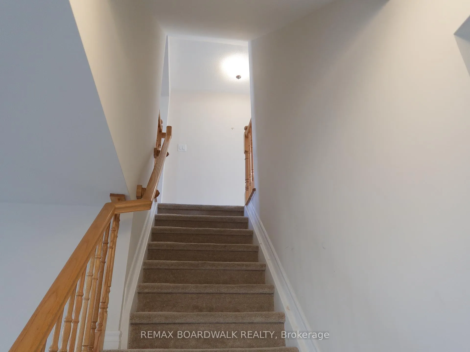 Photo 8 of 117 Gelderland Private, Ottawa, Kanata - Emerald Meadows/Trailwest — HOMEH