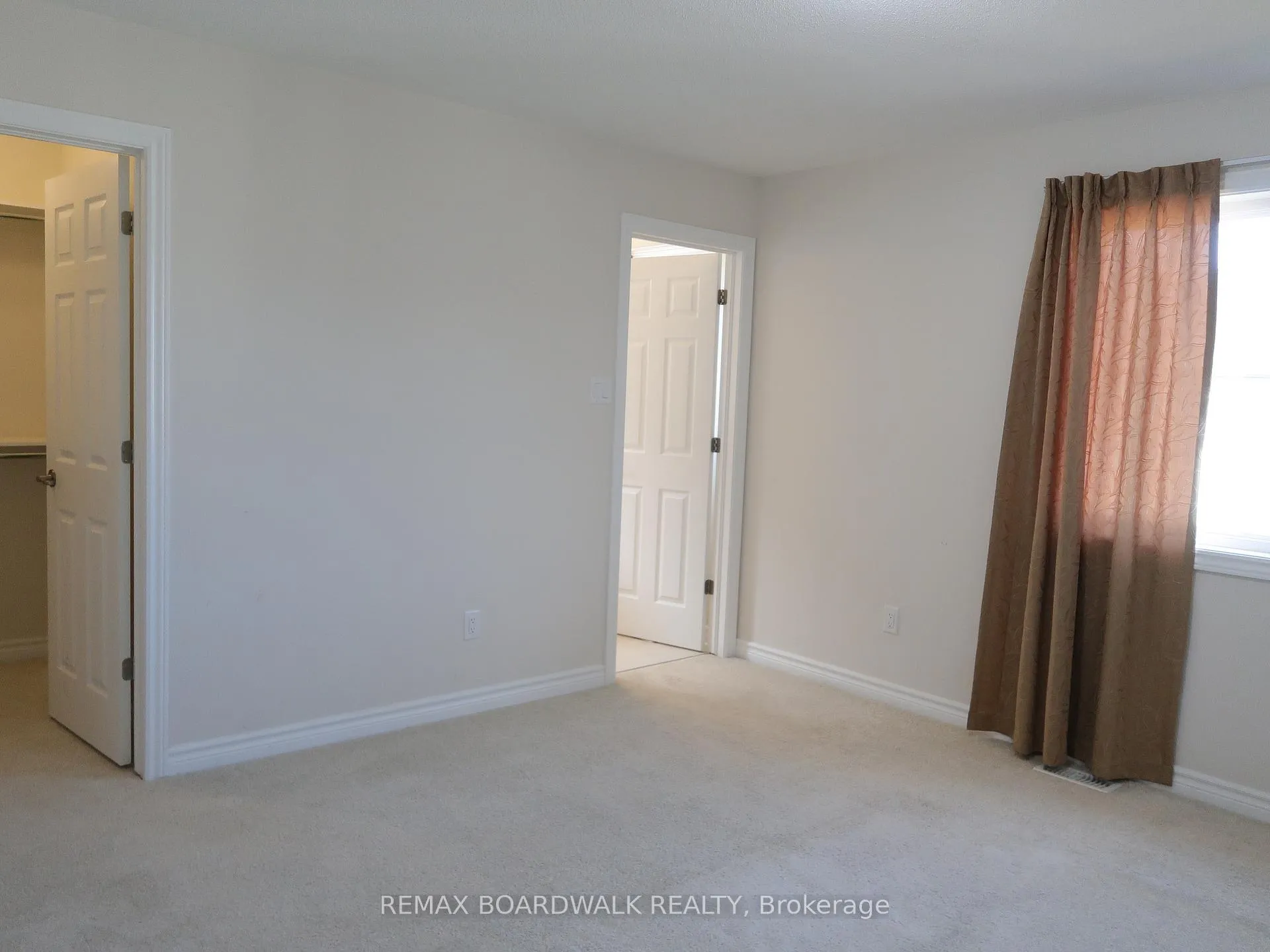 Photo 15 of 117 Gelderland Private, Ottawa, Kanata - Emerald Meadows/Trailwest — HOMEH