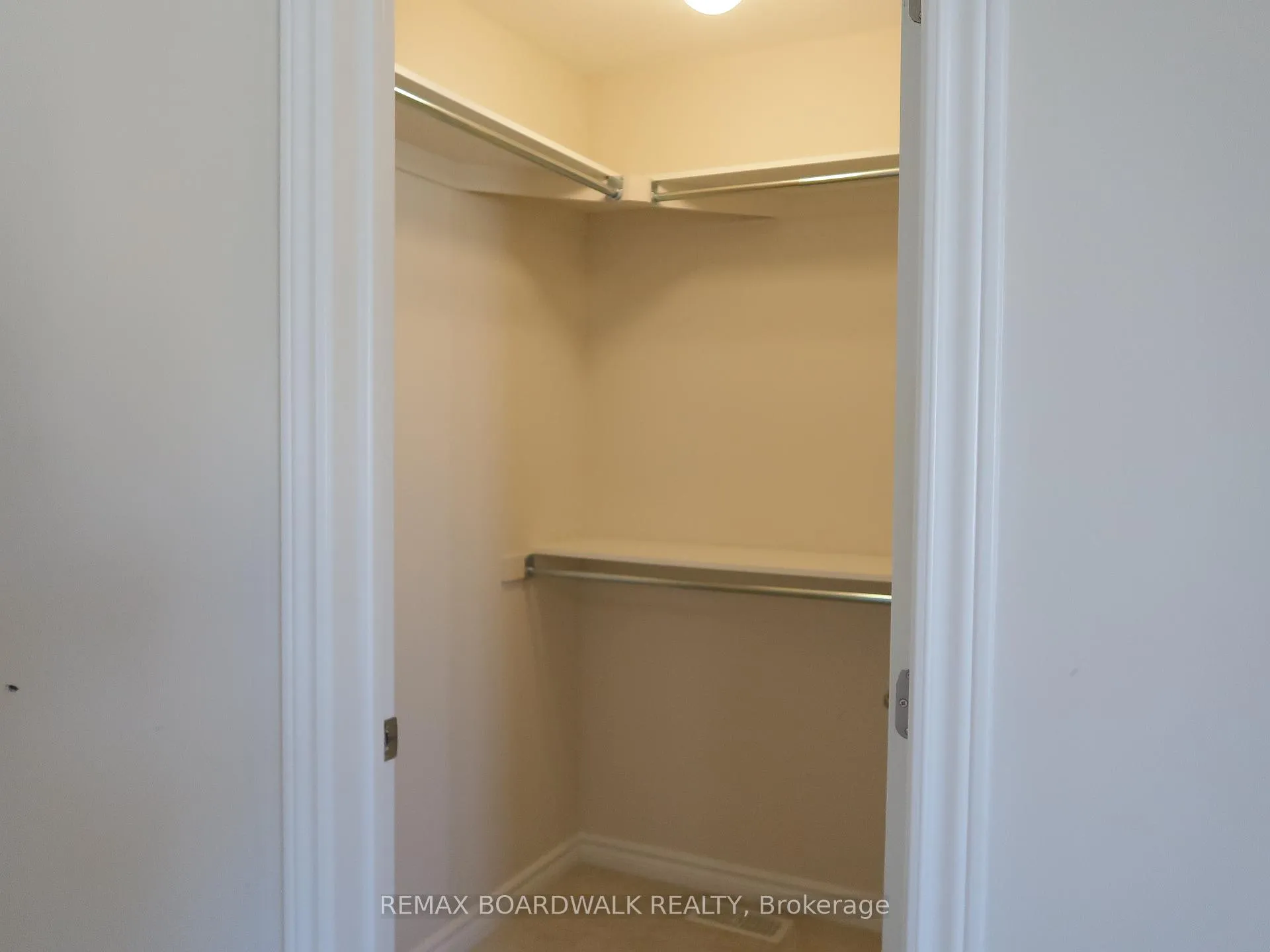 Photo 16 of 117 Gelderland Private, Ottawa, Kanata - Emerald Meadows/Trailwest — HOMEH