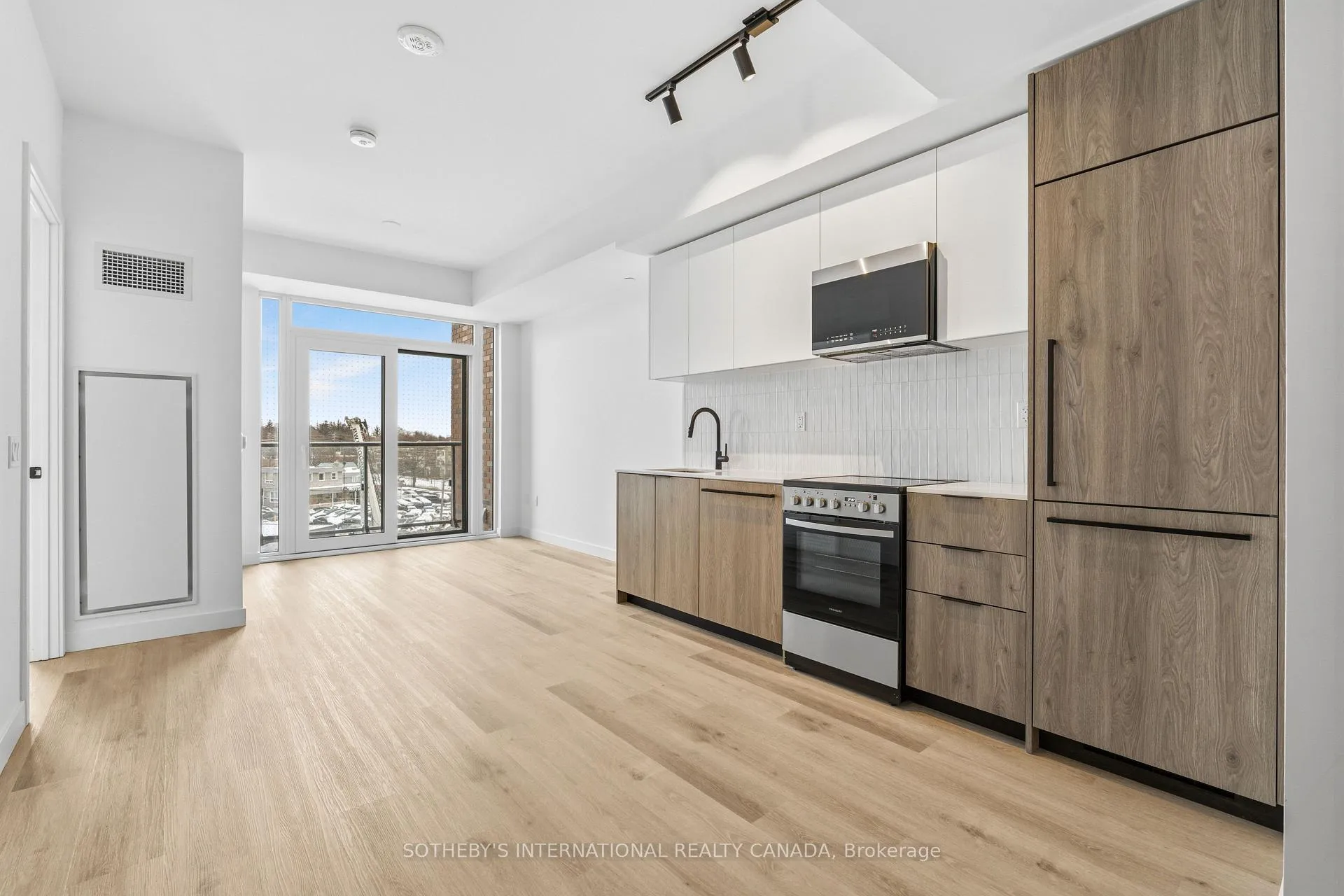 Photo 6 of Unit 321, 1635 Military Trail, Scarborough, Centennial Scarborough — HOMEH