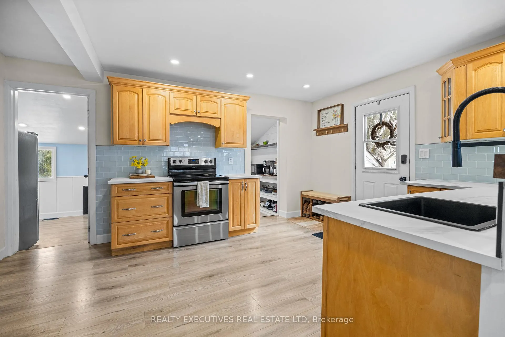 Photo 5 of 2 William Street, North Stormont, Finch — HOMEH