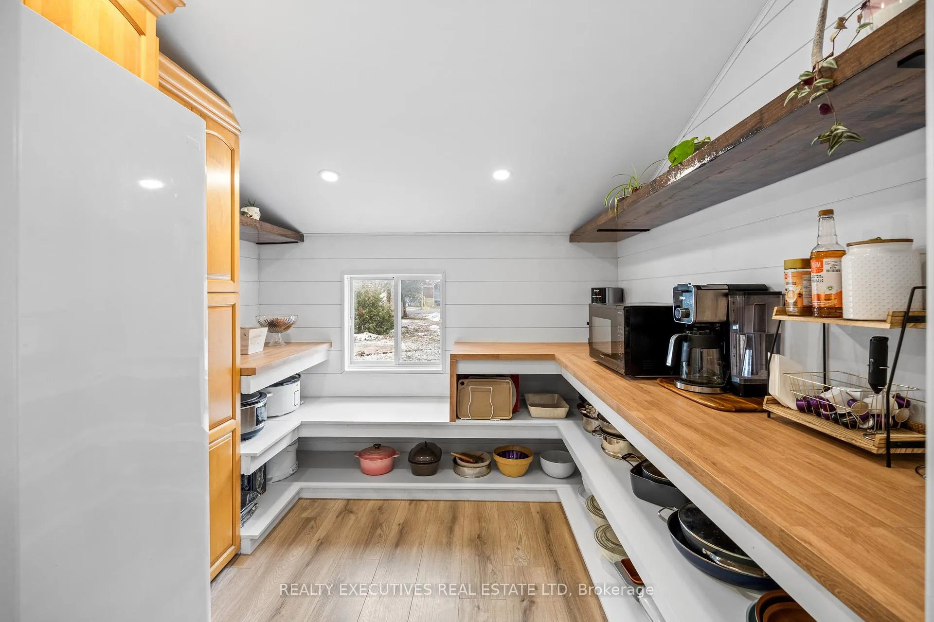 Photo 10 of 2 William Street, North Stormont, Finch — HOMEH