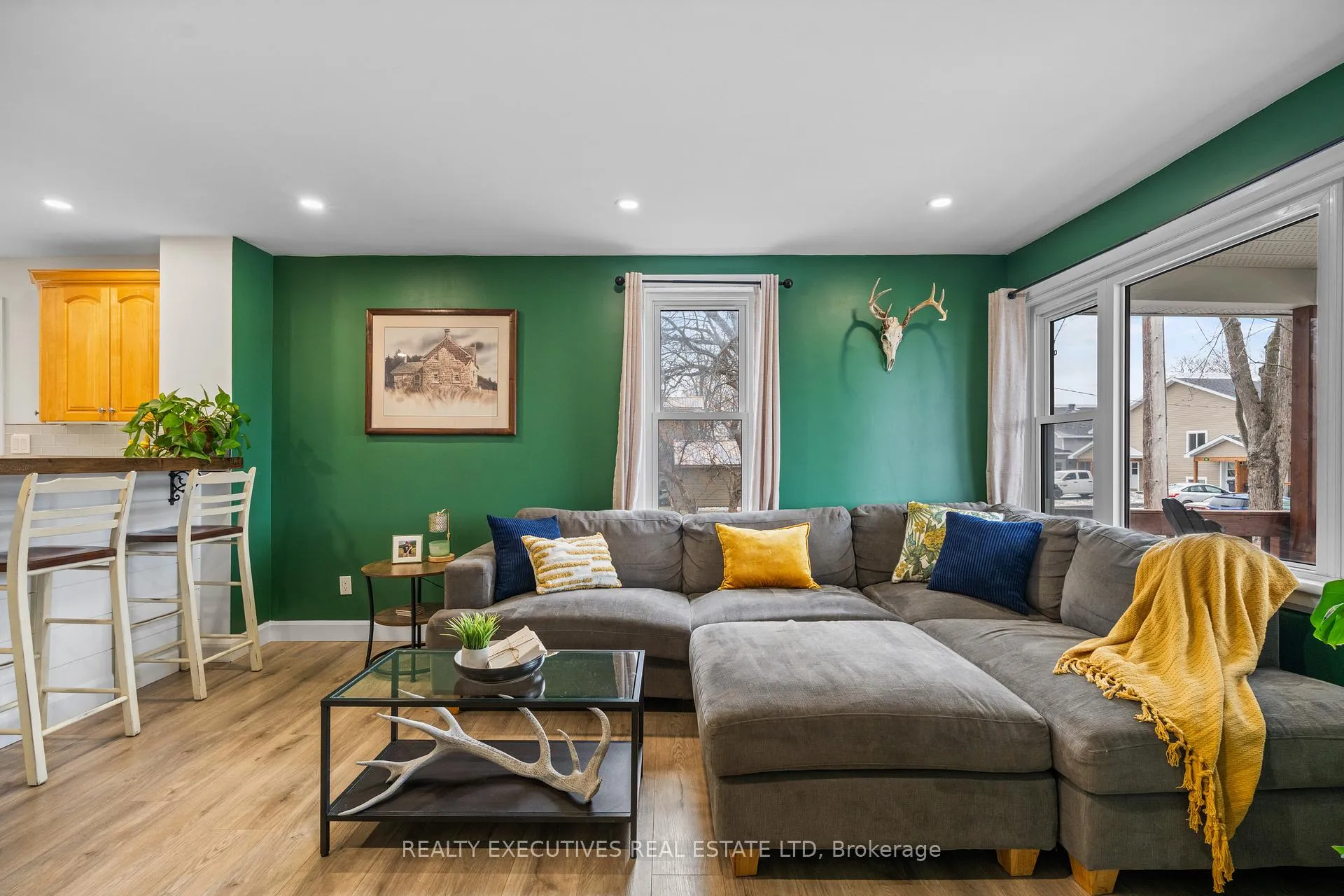 Photo 13 of 2 William Street, North Stormont, Finch — HOMEH