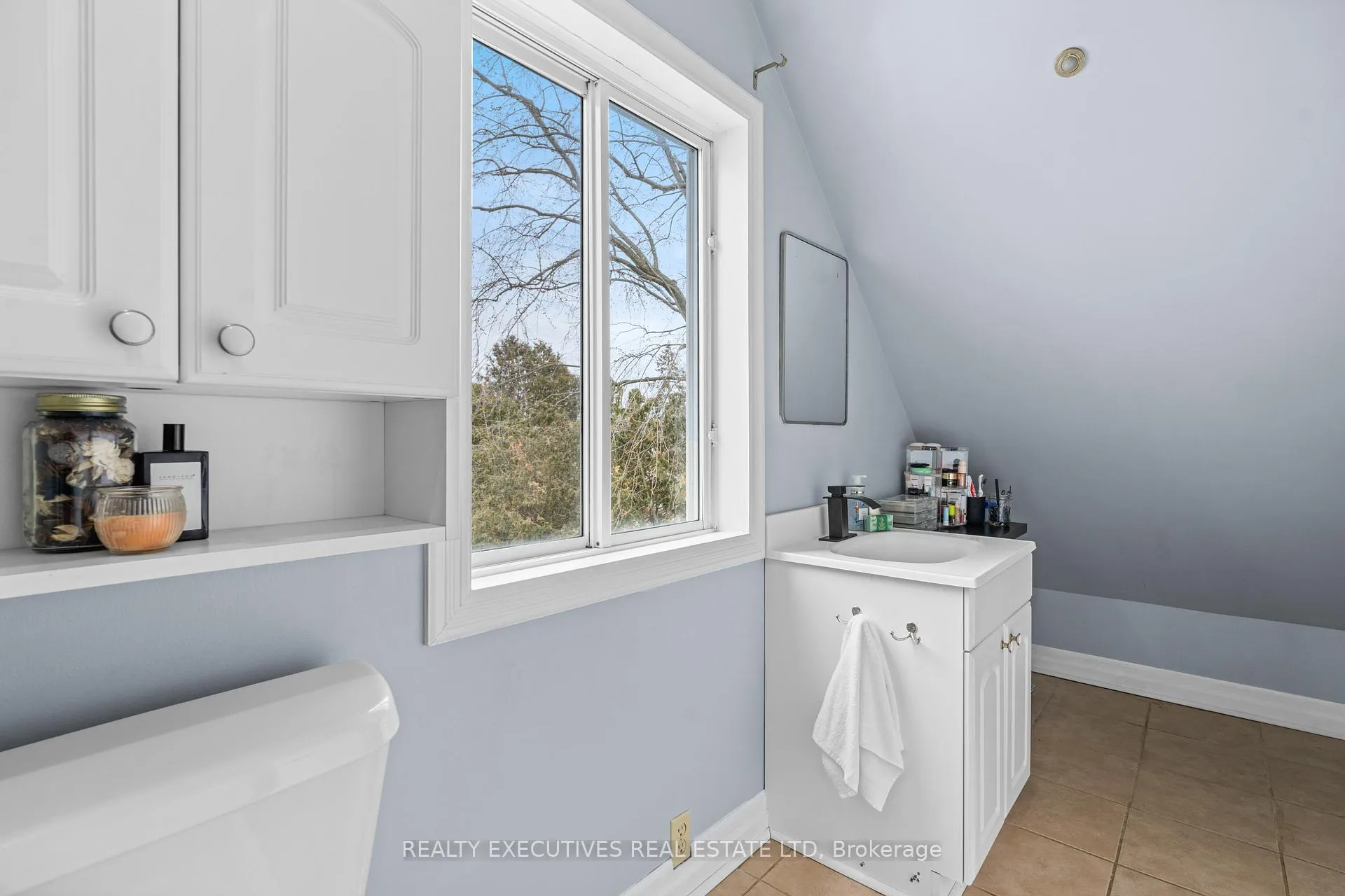 Photo 26 of 2 William Street, North Stormont, Finch — HOMEH