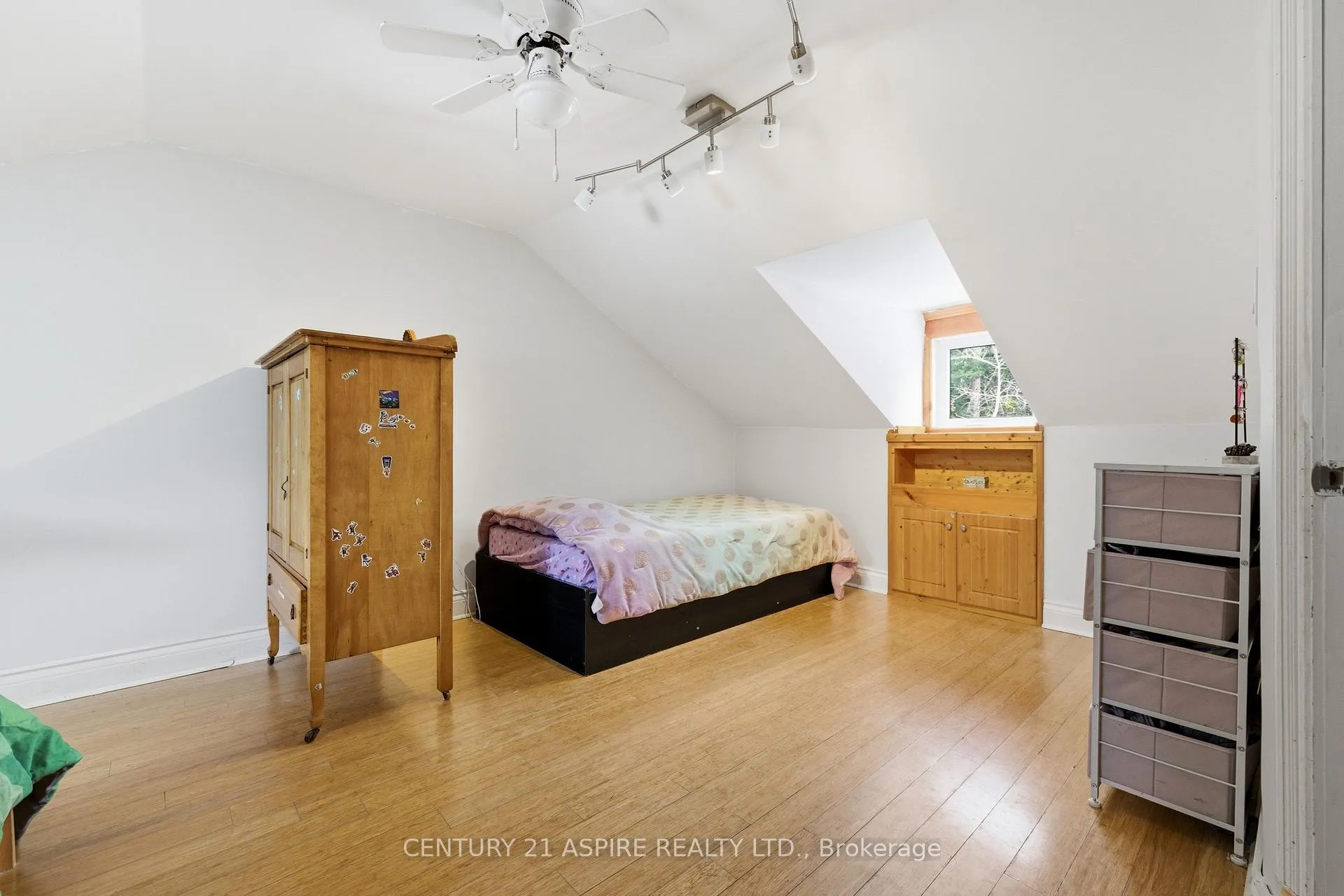 Photo 35 of 212 Schwanz Road, Petawawa — HOMEH