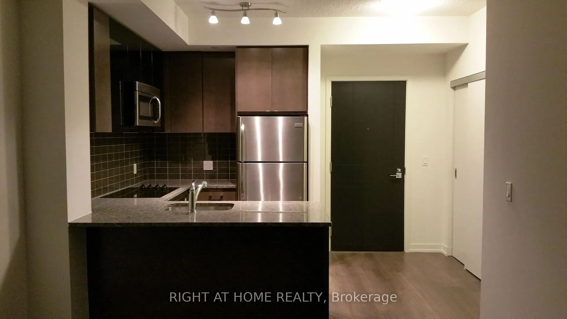 Photo 4 of Unit 3108, 89 Dunfield Avenue, Toronto, Mount Pleasant West — HOMEH