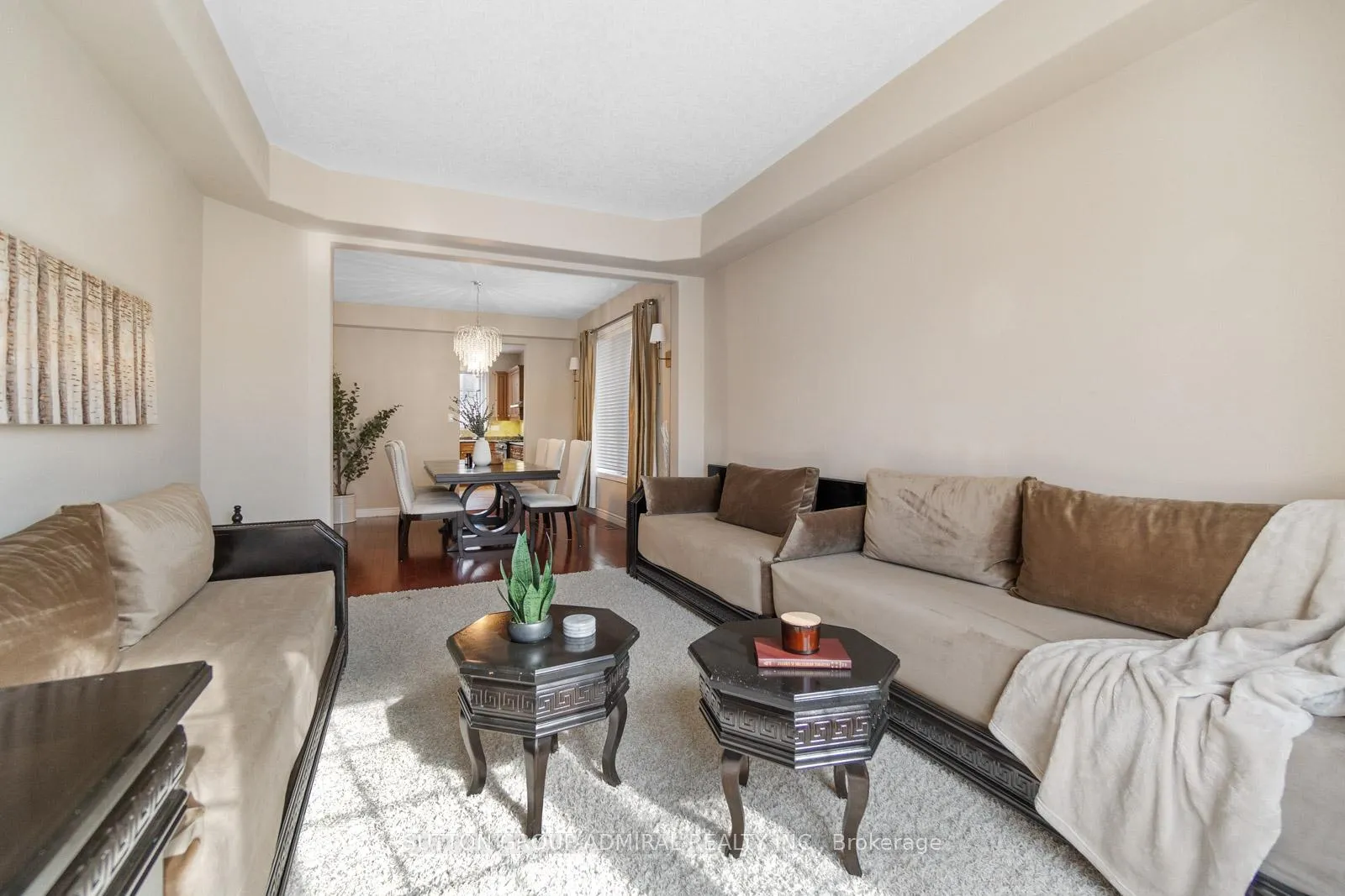 Photo 5 of 303 Winterburg Court, Waterloo — HOMEH