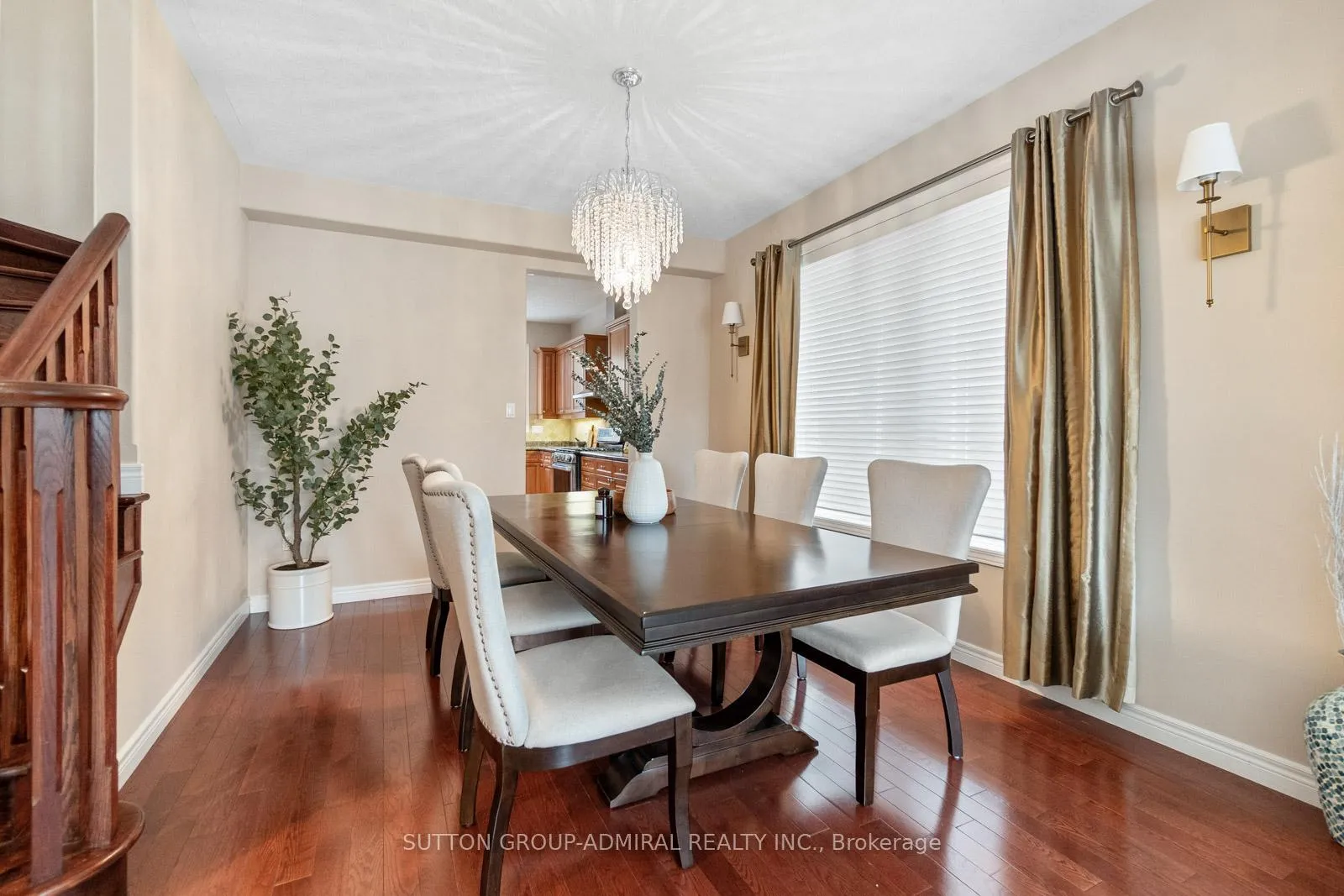 Photo 6 of 303 Winterburg Court, Waterloo — HOMEH