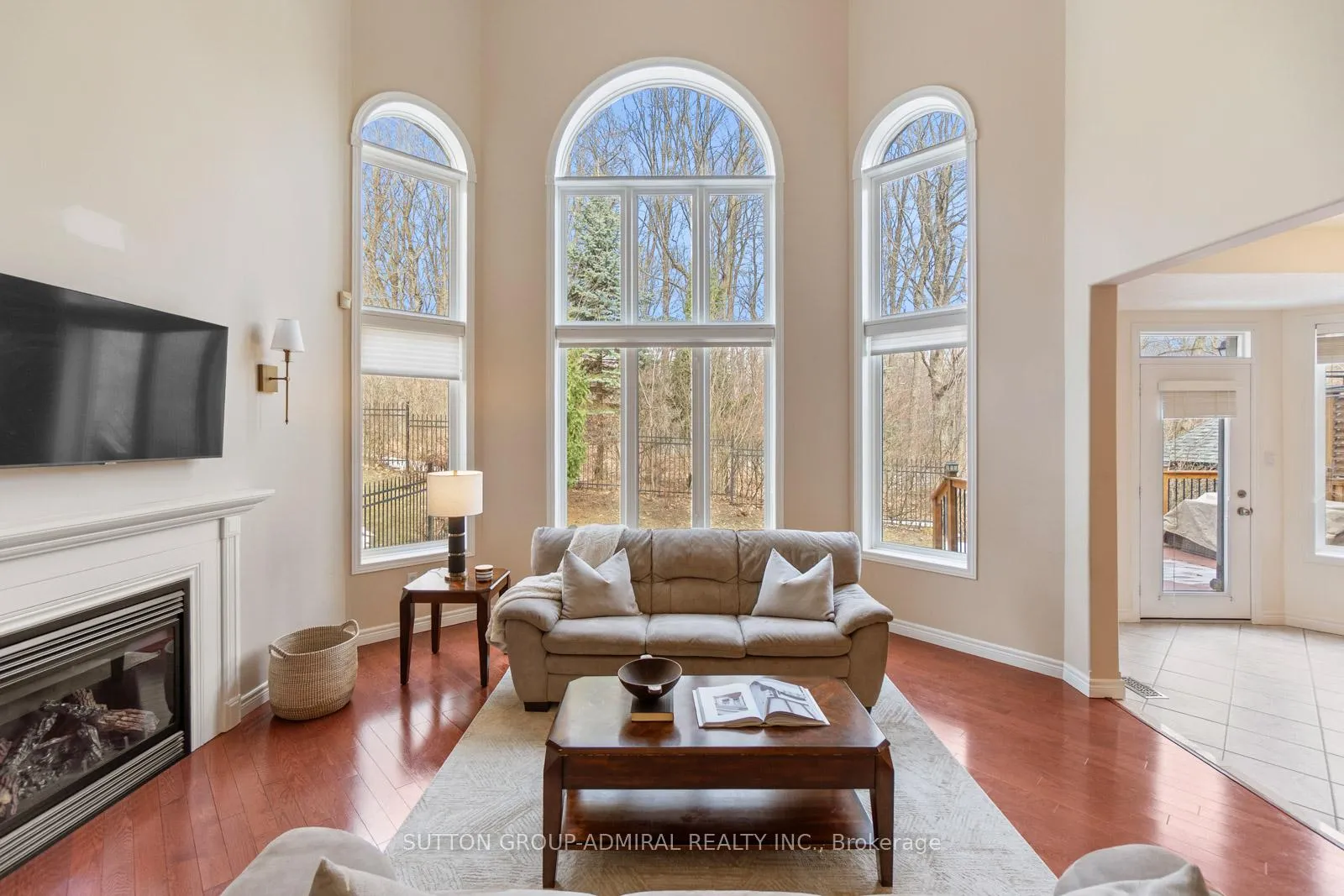 Photo 10 of 303 Winterburg Court, Waterloo — HOMEH