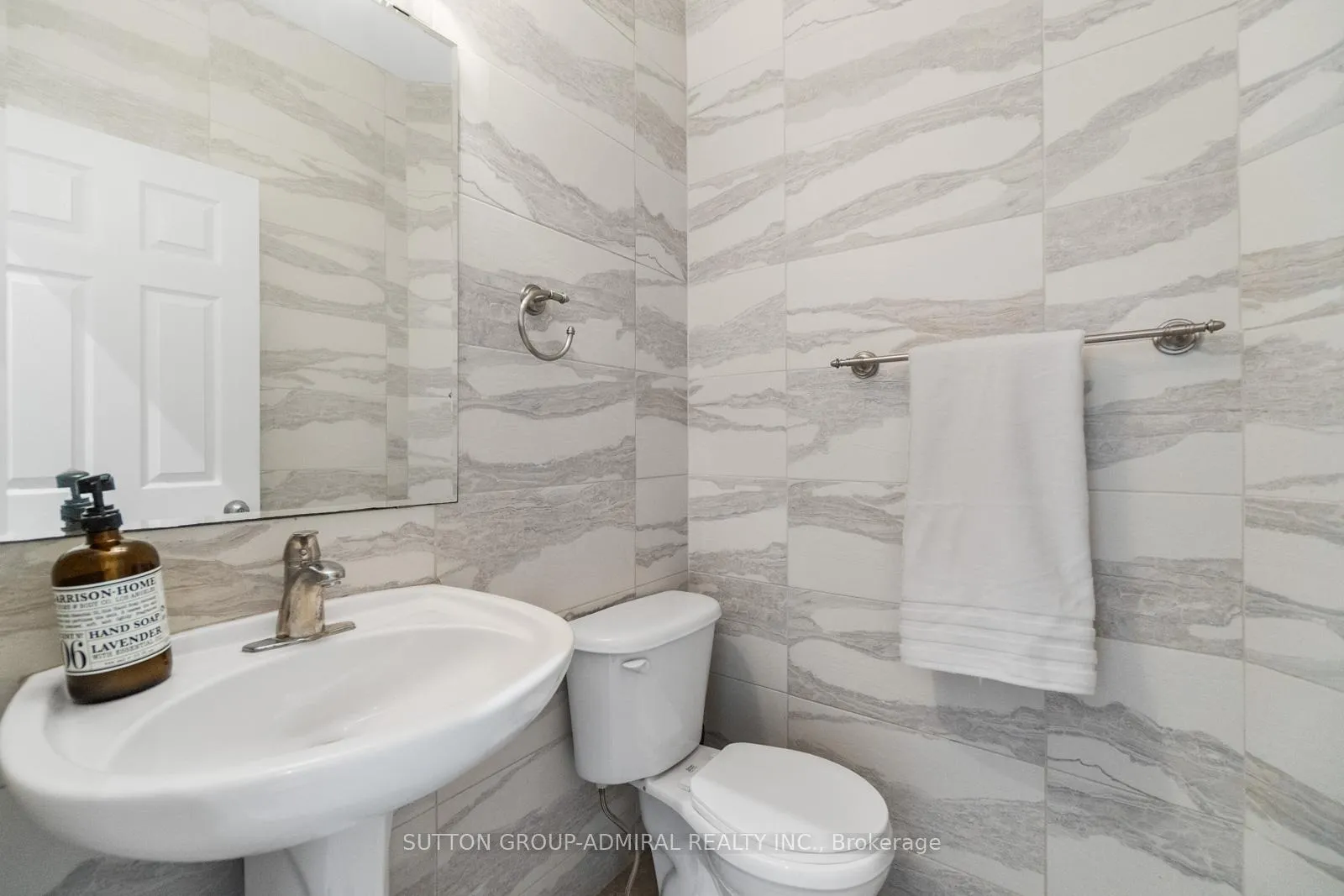 Photo 19 of 303 Winterburg Court, Waterloo — HOMEH