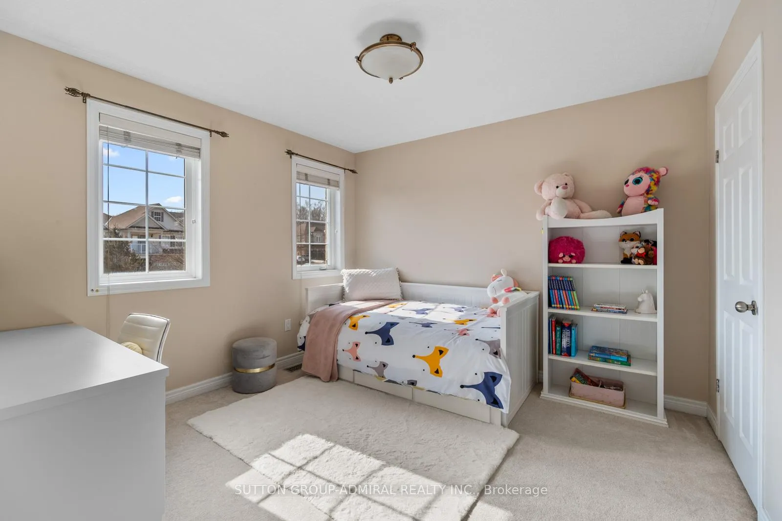 Photo 32 of 303 Winterburg Court, Waterloo — HOMEH