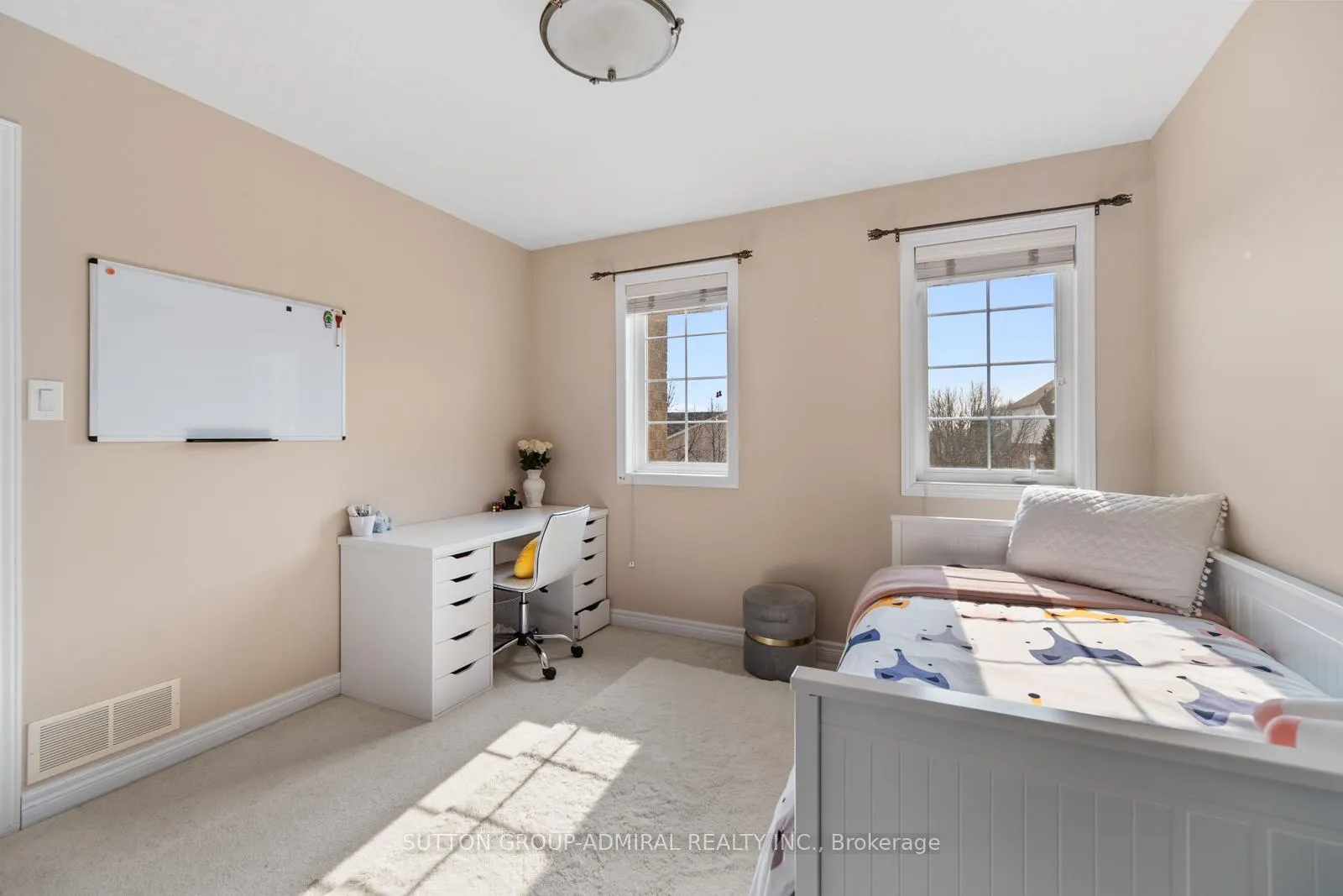 Photo 33 of 303 Winterburg Court, Waterloo — HOMEH