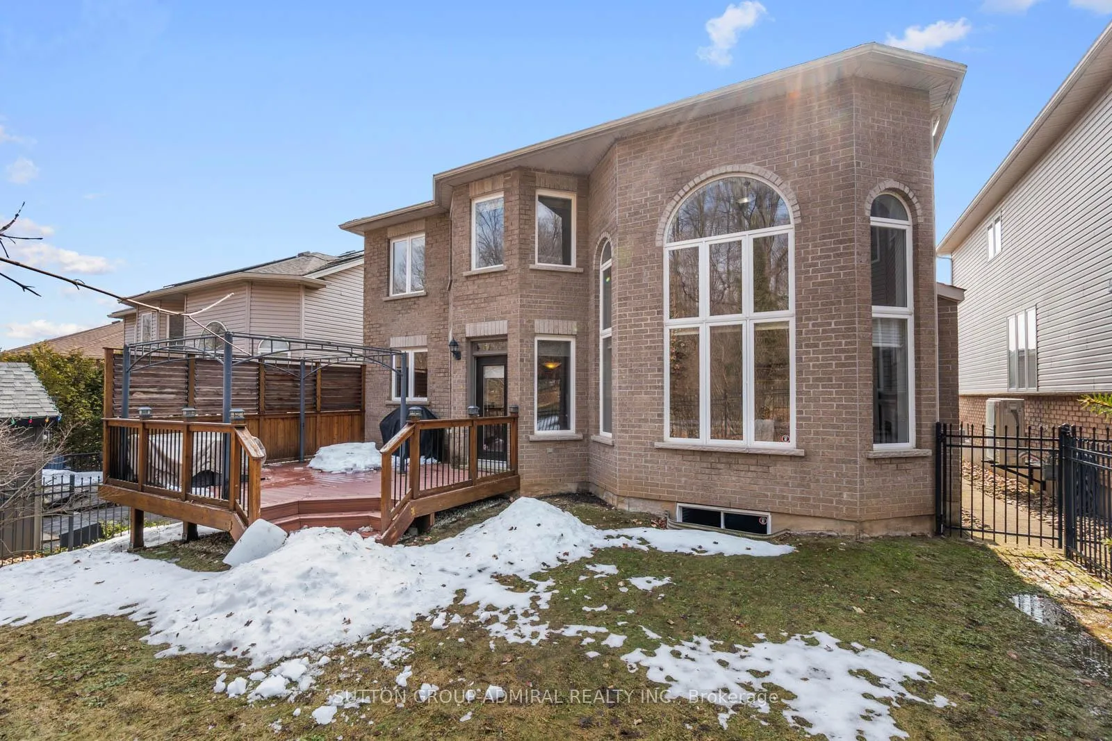 Photo 39 of 303 Winterburg Court, Waterloo — HOMEH