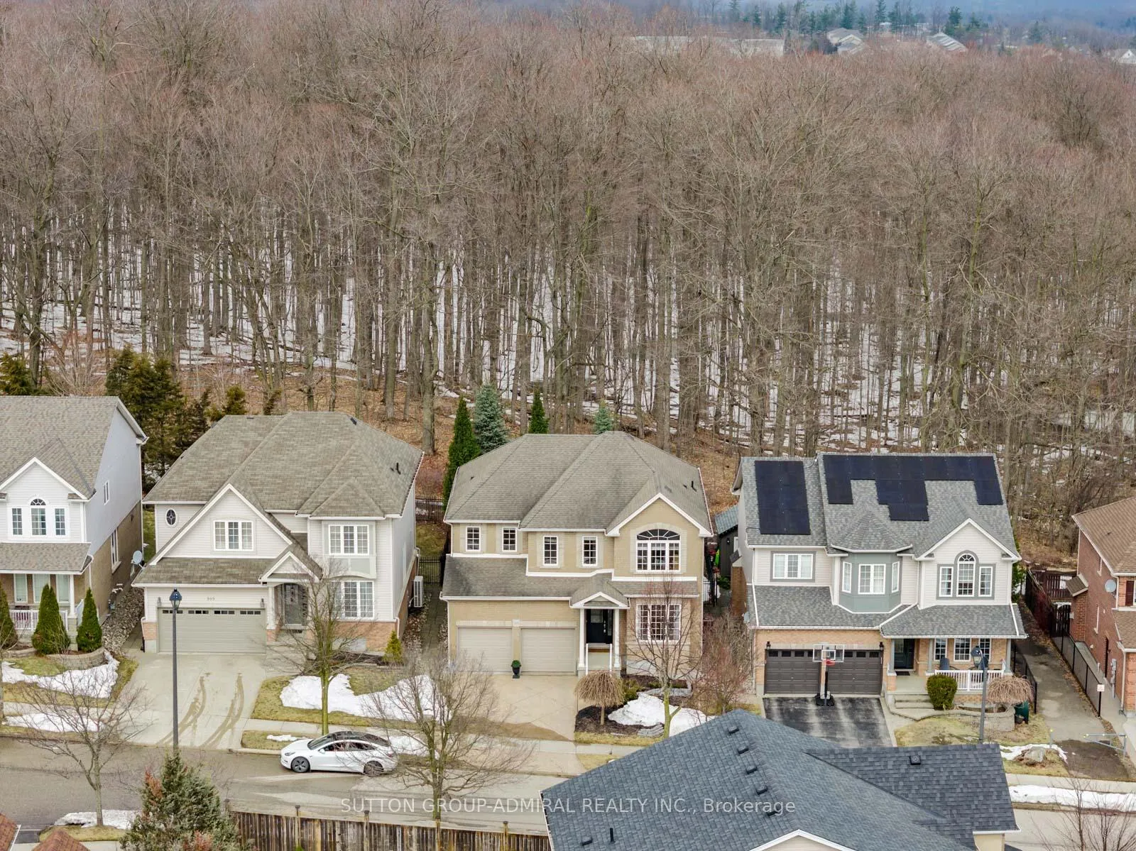 Photo 43 of 303 Winterburg Court, Waterloo — HOMEH