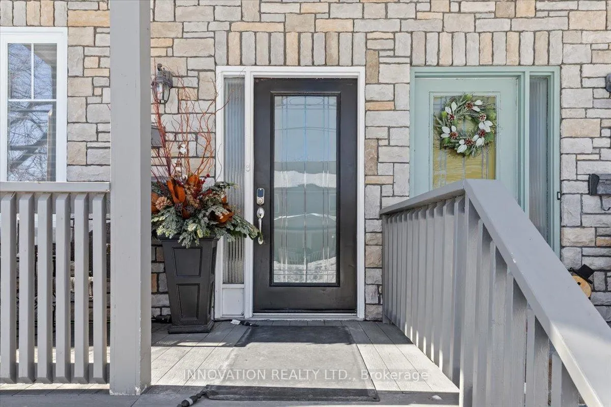 Photo 3 of 574 Cole Avenue, Ottawa, McKellar/Highland — HOMEH