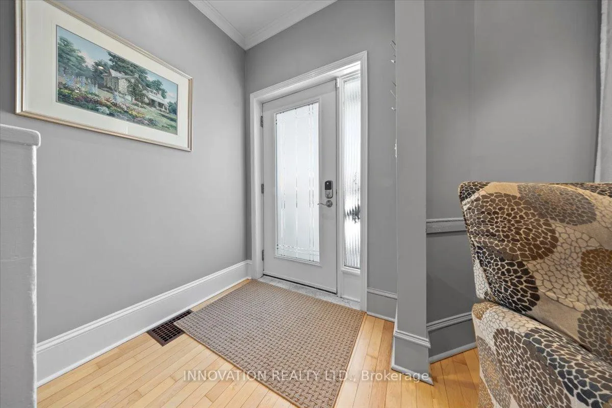 Photo 4 of 574 Cole Avenue, Ottawa, McKellar/Highland — HOMEH
