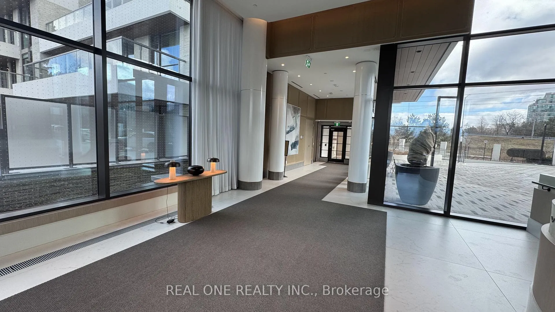 Photo 5 of Unit 401, 397 Royal Orchard Boulevard, Markham, Royal Orchard — HOMEH