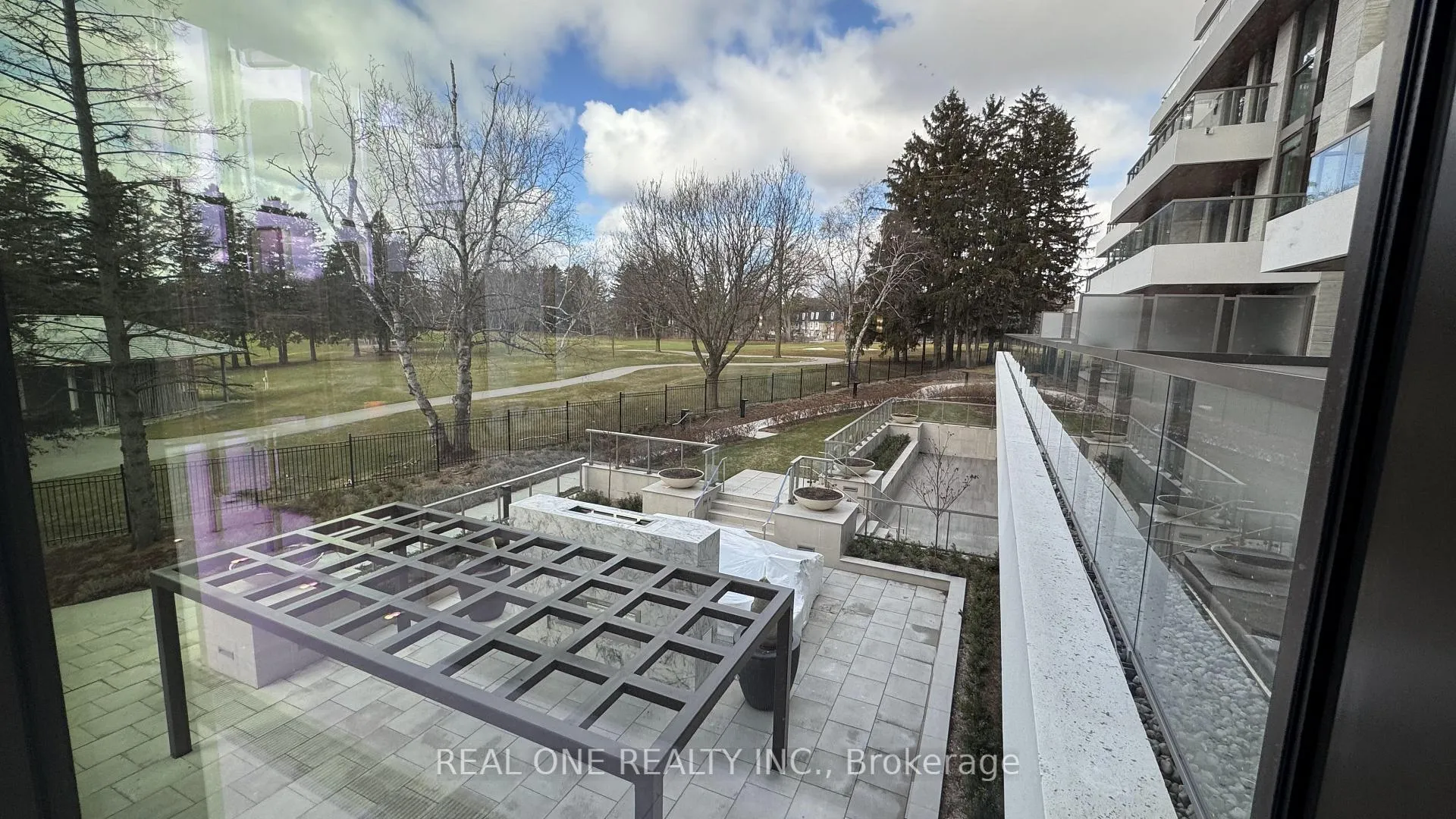 Photo 7 of Unit 401, 397 Royal Orchard Boulevard, Markham, Royal Orchard — HOMEH