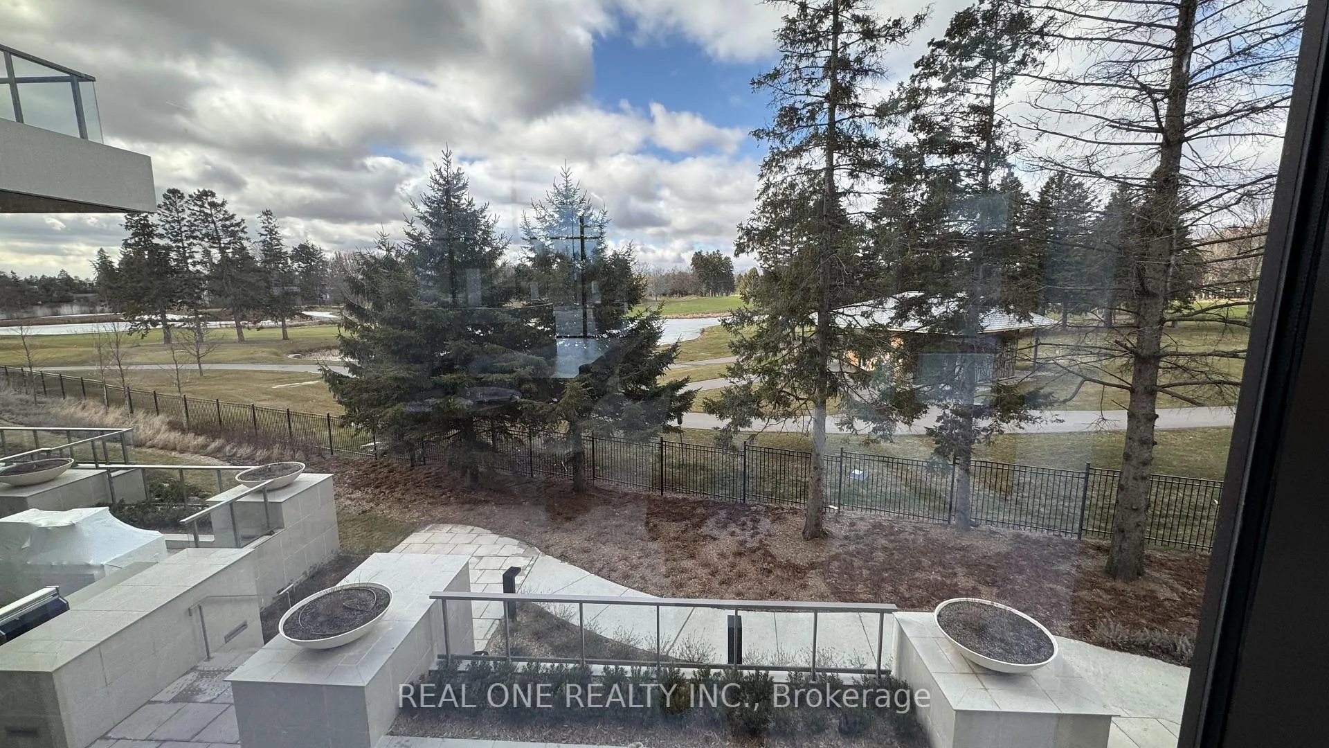 Photo 8 of Unit 401, 397 Royal Orchard Boulevard, Markham, Royal Orchard — HOMEH
