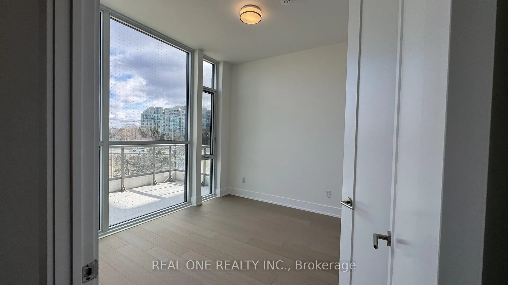 Photo 20 of Unit 401, 397 Royal Orchard Boulevard, Markham, Royal Orchard — HOMEH