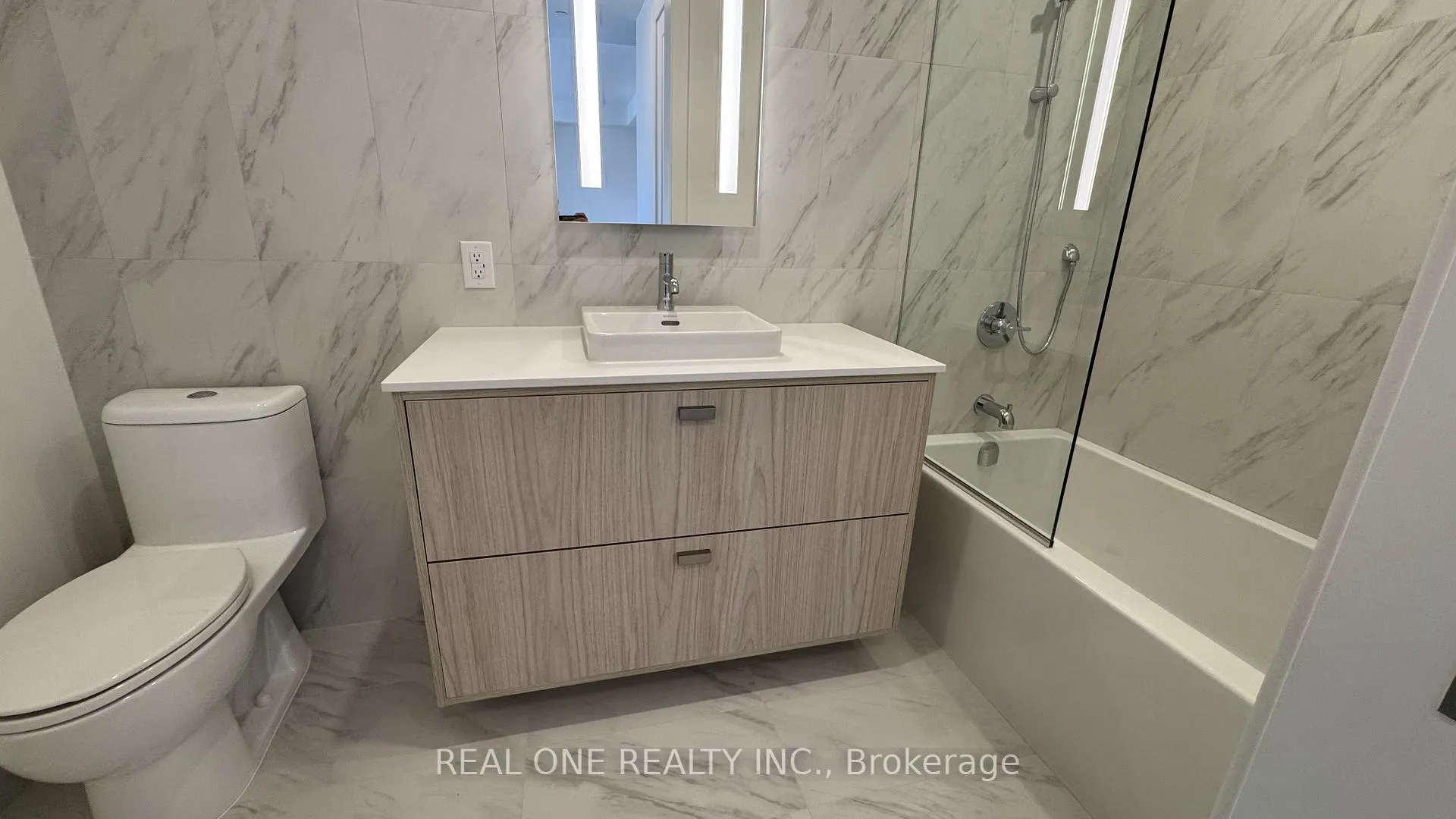 Photo 23 of Unit 401, 397 Royal Orchard Boulevard, Markham, Royal Orchard — HOMEH