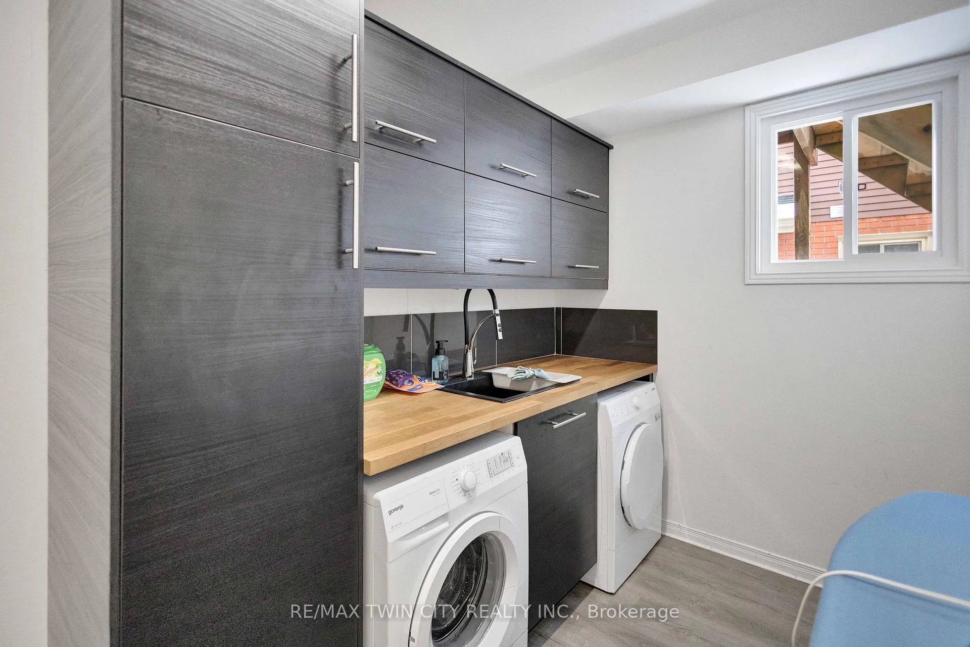 Photo 16 of 21 Riva Ridge, Brantford — HOMEH