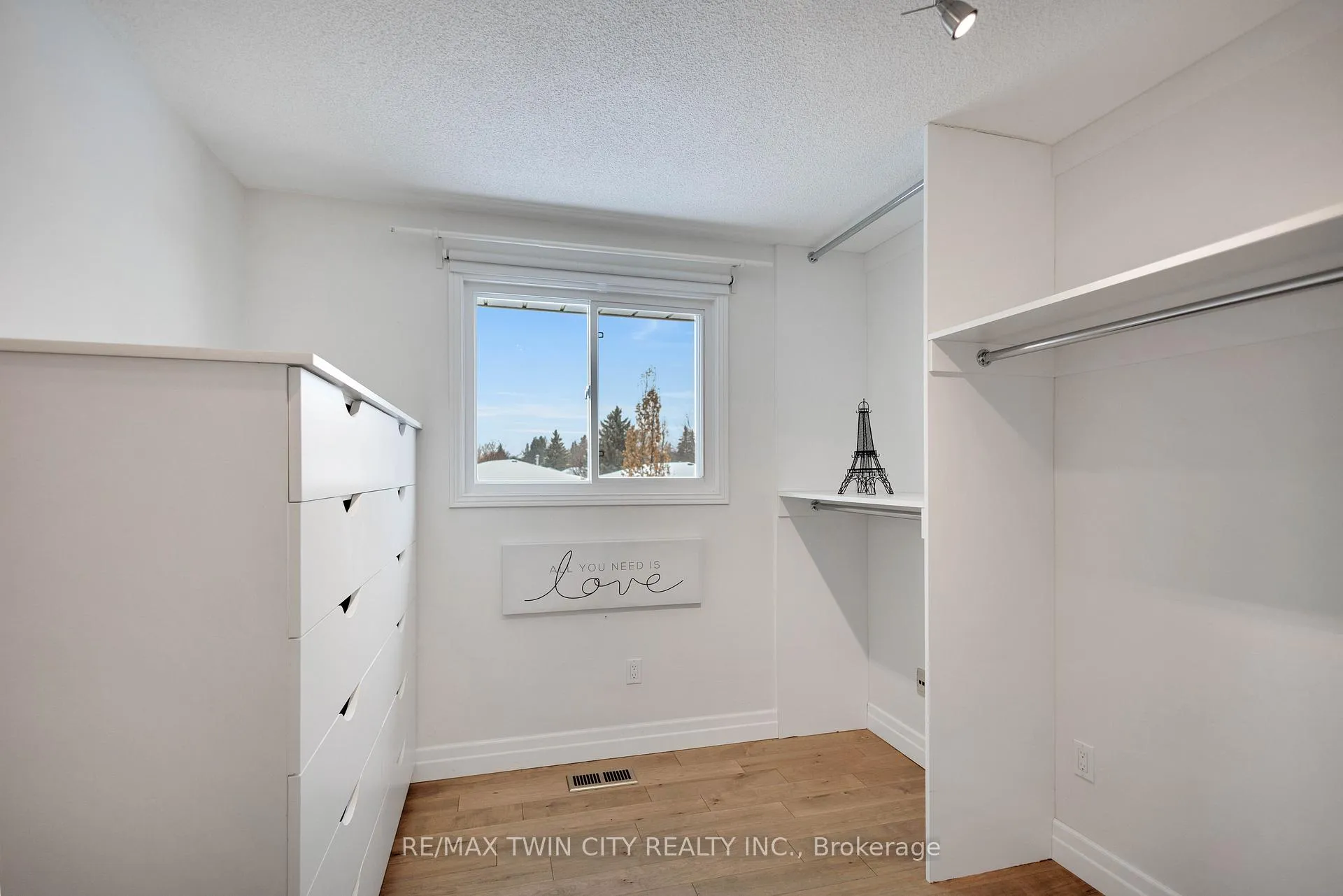 Photo 21 of 21 Riva Ridge, Brantford — HOMEH