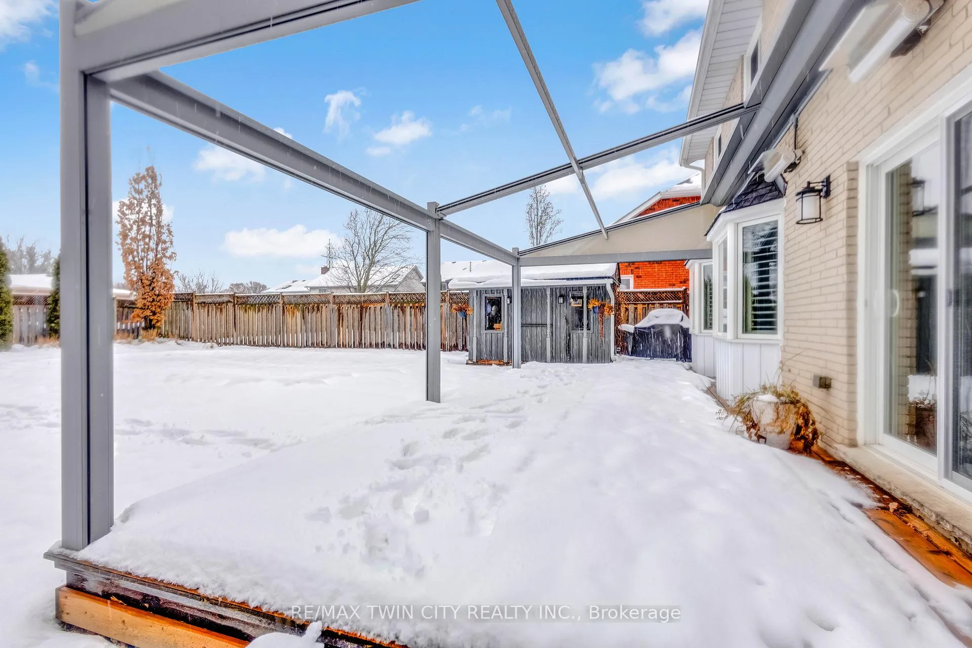 Photo 42 of 21 Riva Ridge, Brantford — HOMEH