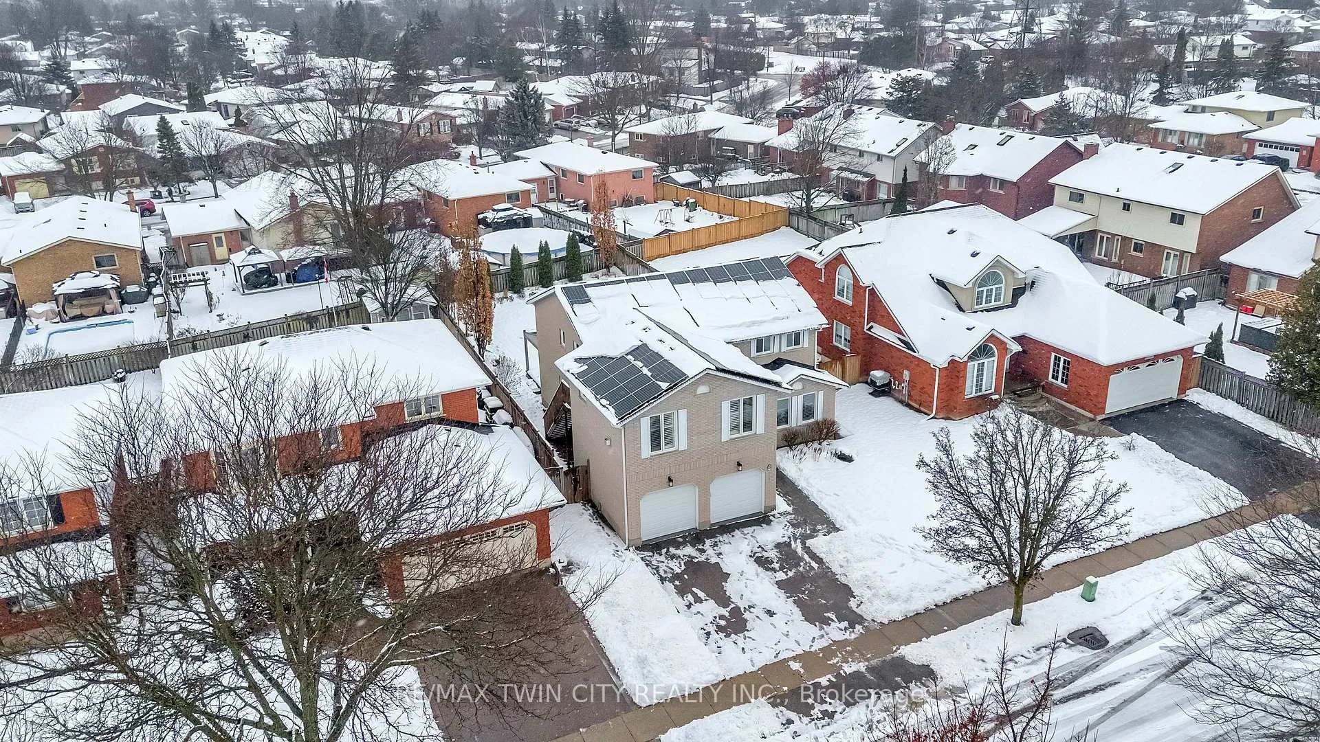 Photo 44 of 21 Riva Ridge, Brantford — HOMEH