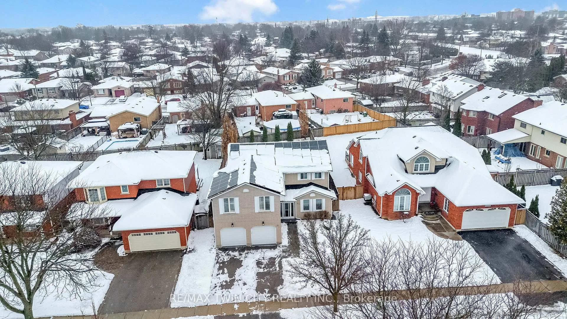 Photo 45 of 21 Riva Ridge, Brantford — HOMEH