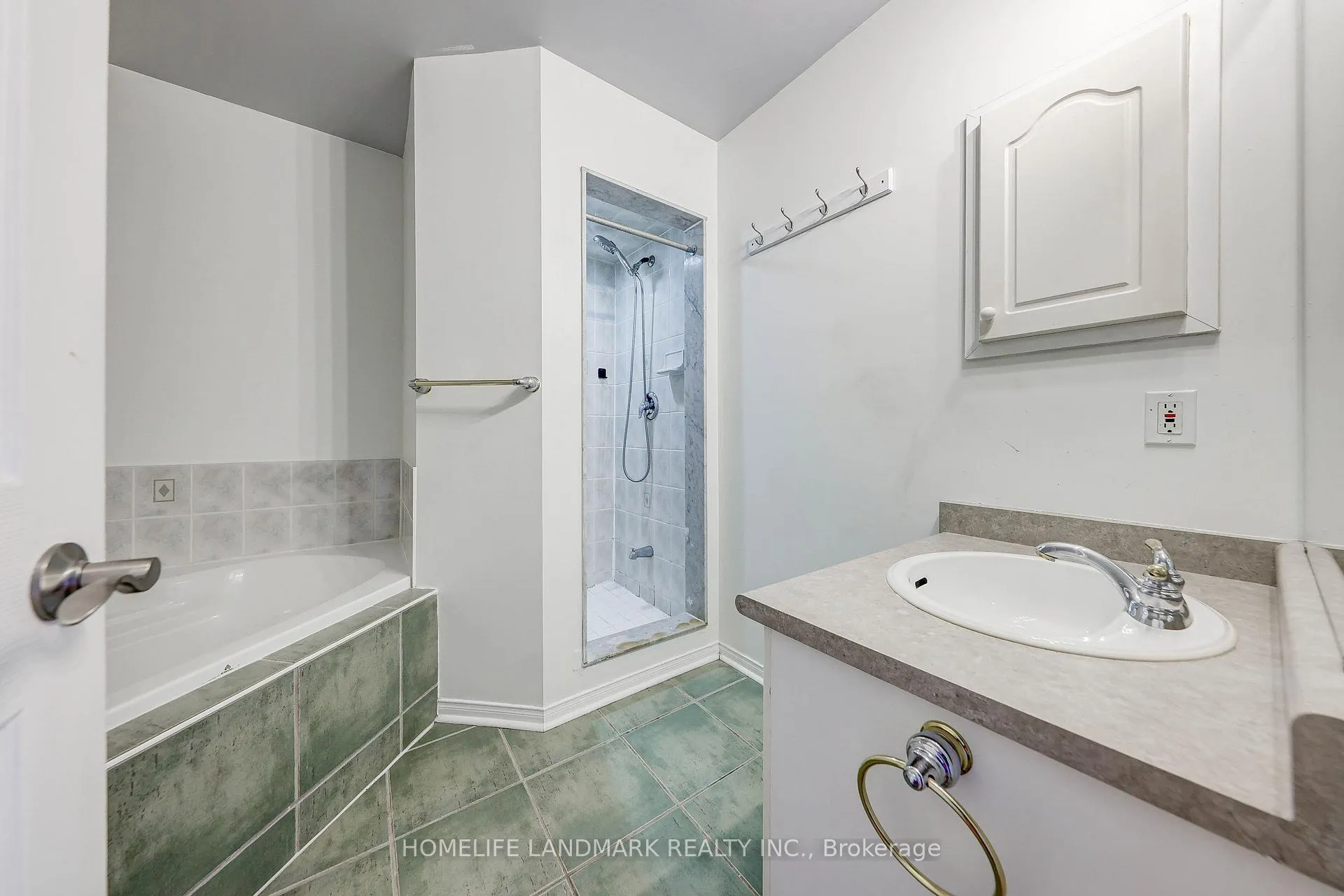 Photo 24 of 38 Sloan Drive, Milton, Dempsey — HOMEH