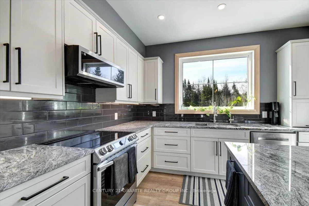 Photo 11 of 10 Bancroft Ridge Drive, Bancroft, Bancroft Ward — HOMEH