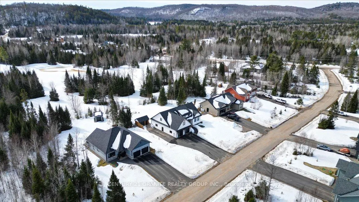 Photo 35 of 10 Bancroft Ridge Drive, Bancroft, Bancroft Ward — HOMEH