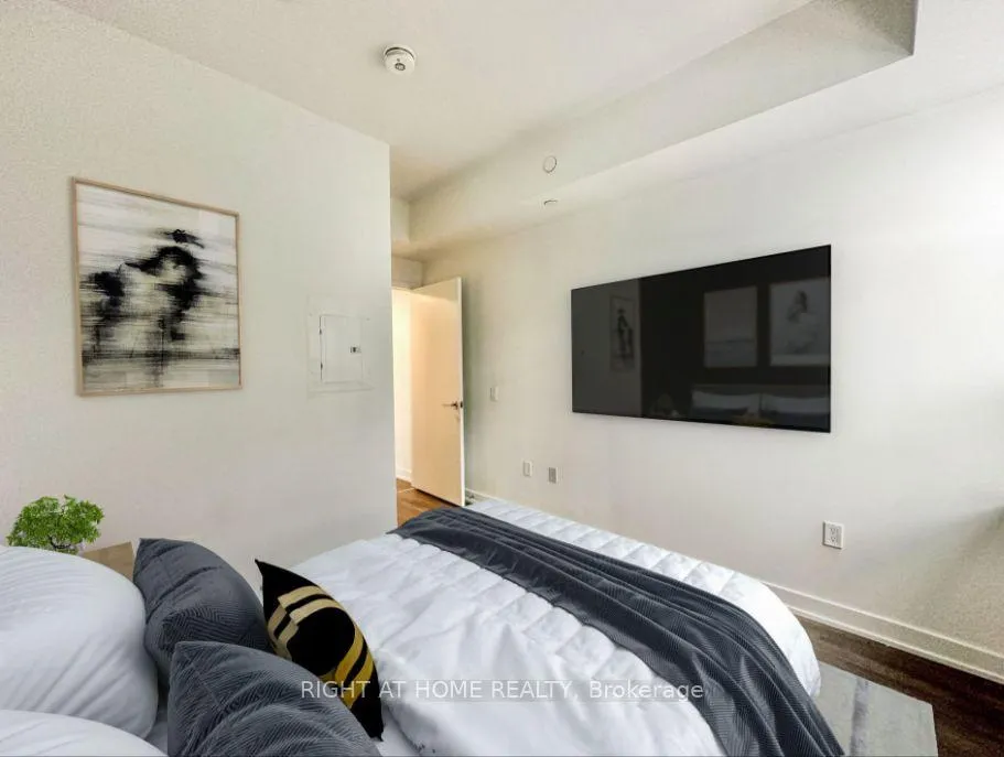 Photo 7 of Unit 340 E, 1610 Charles Street E, Whitby, Port Whitby — HOMEH