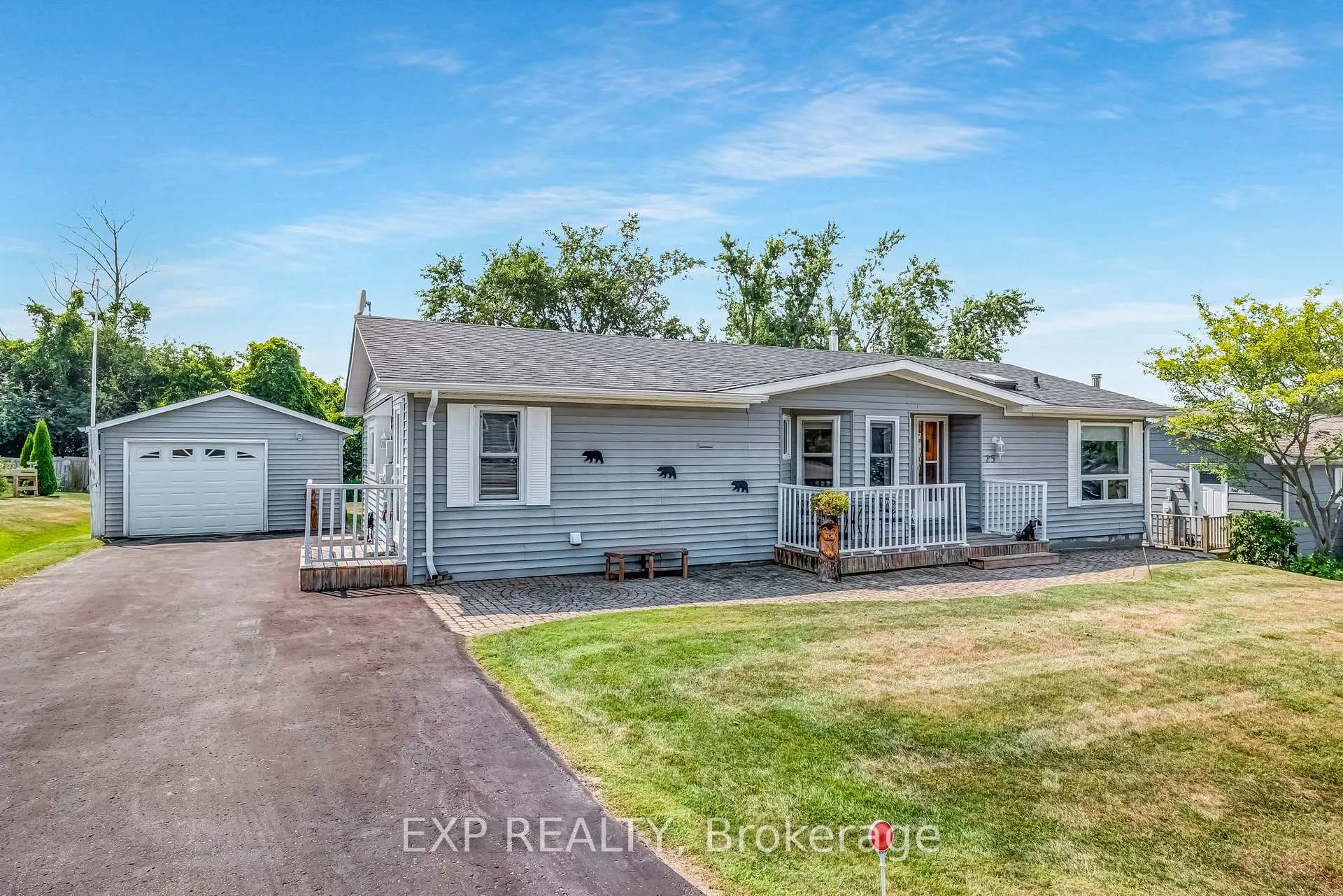 Photo 1 of 25 Juno Crescent, Georgina, Sutton & Jackson's Point — HOMEH