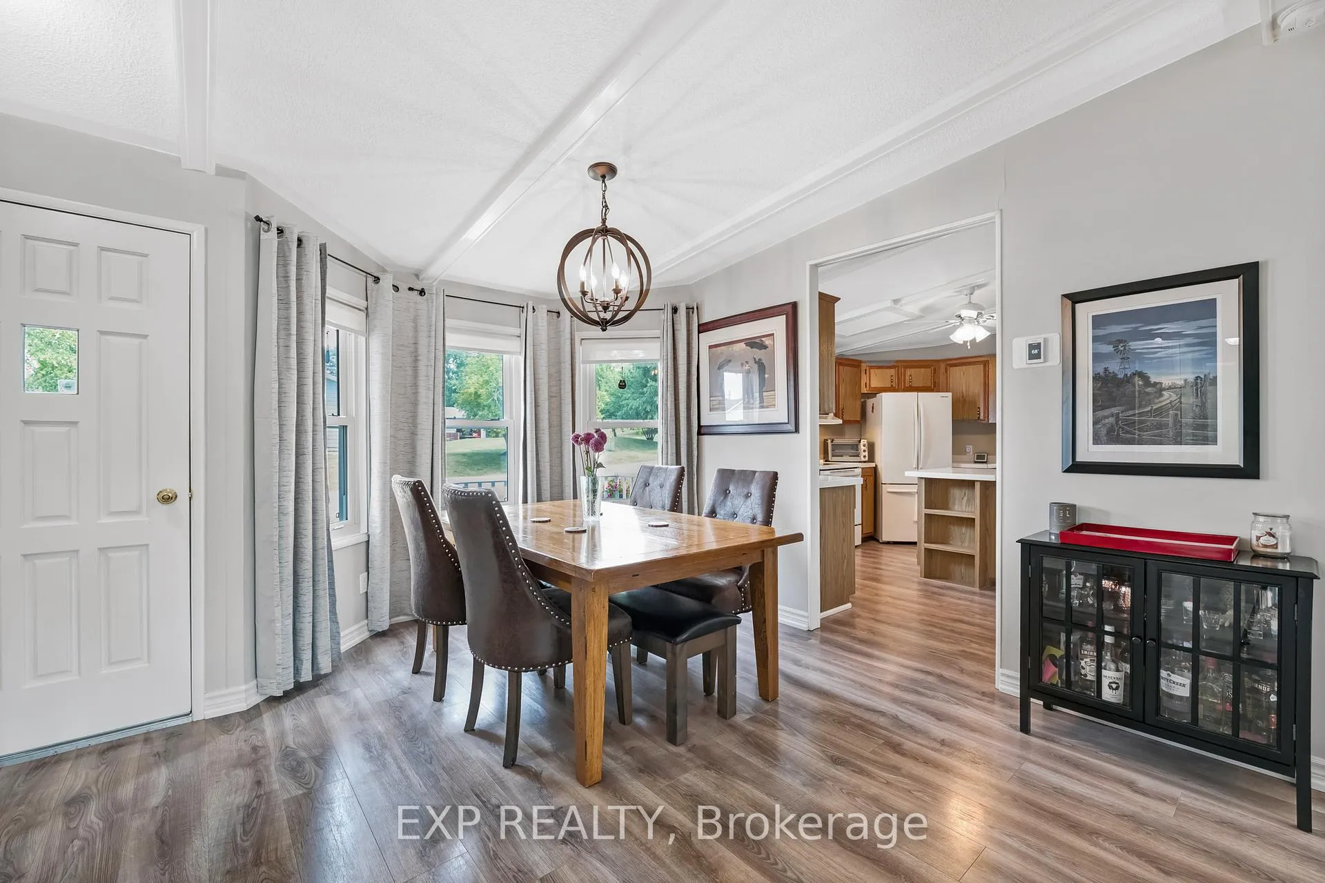 Photo 8 of 25 Juno Crescent, Georgina, Sutton & Jackson's Point — HOMEH