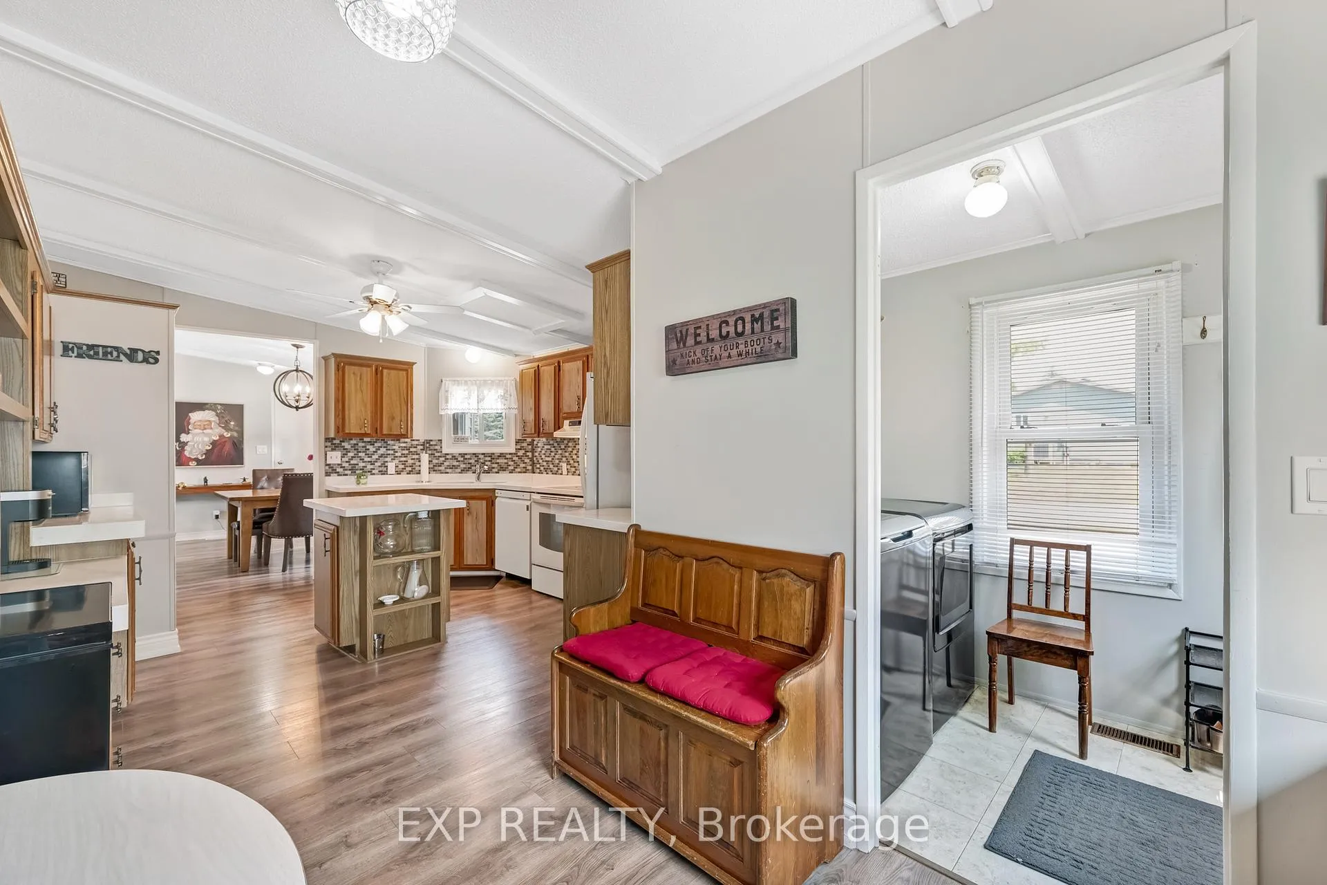 Photo 15 of 25 Juno Crescent, Georgina, Sutton & Jackson's Point — HOMEH