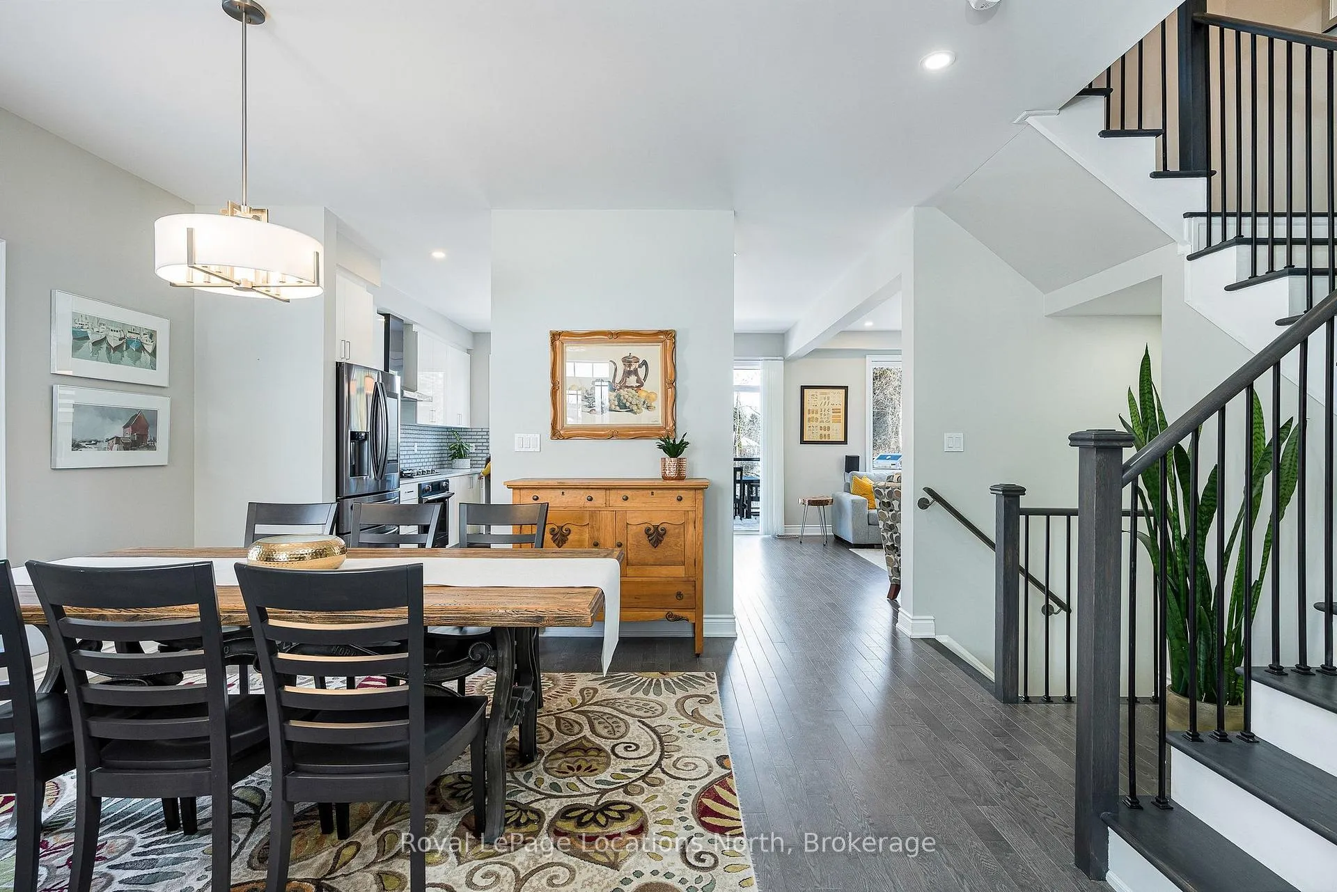 Photo 7 of 31 Emerald Street, Wasaga Beach — HOMEH
