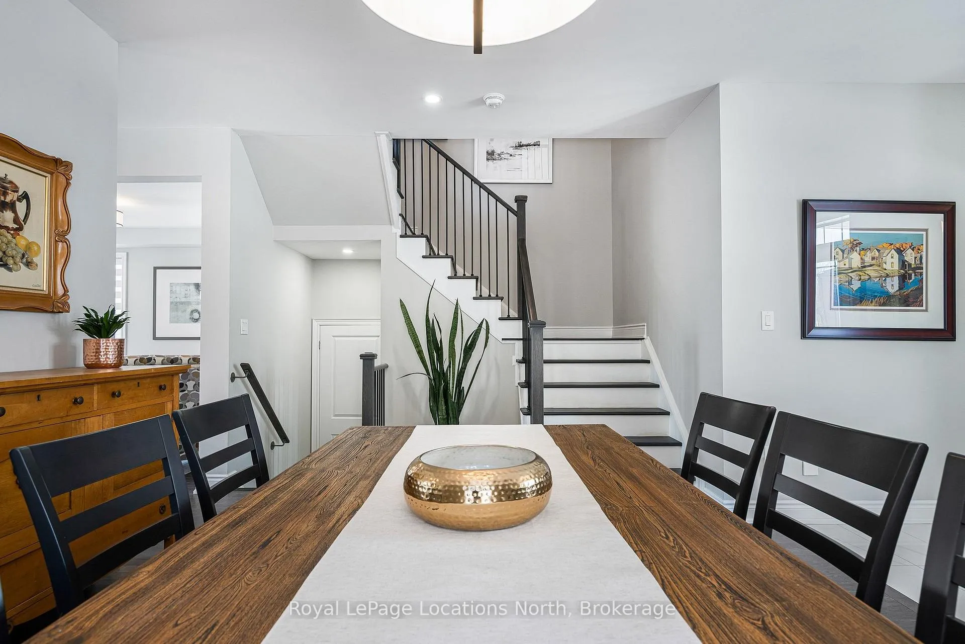 Photo 10 of 31 Emerald Street, Wasaga Beach — HOMEH