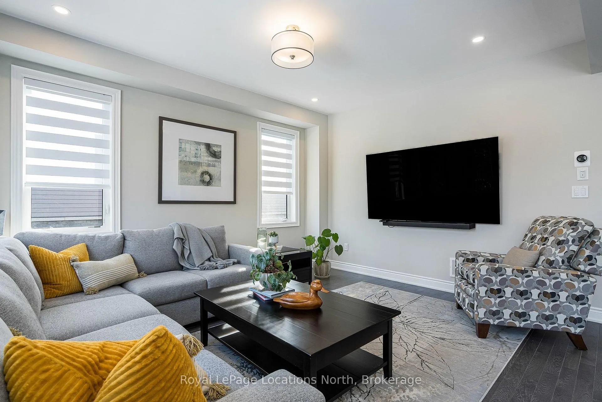 Photo 12 of 31 Emerald Street, Wasaga Beach — HOMEH