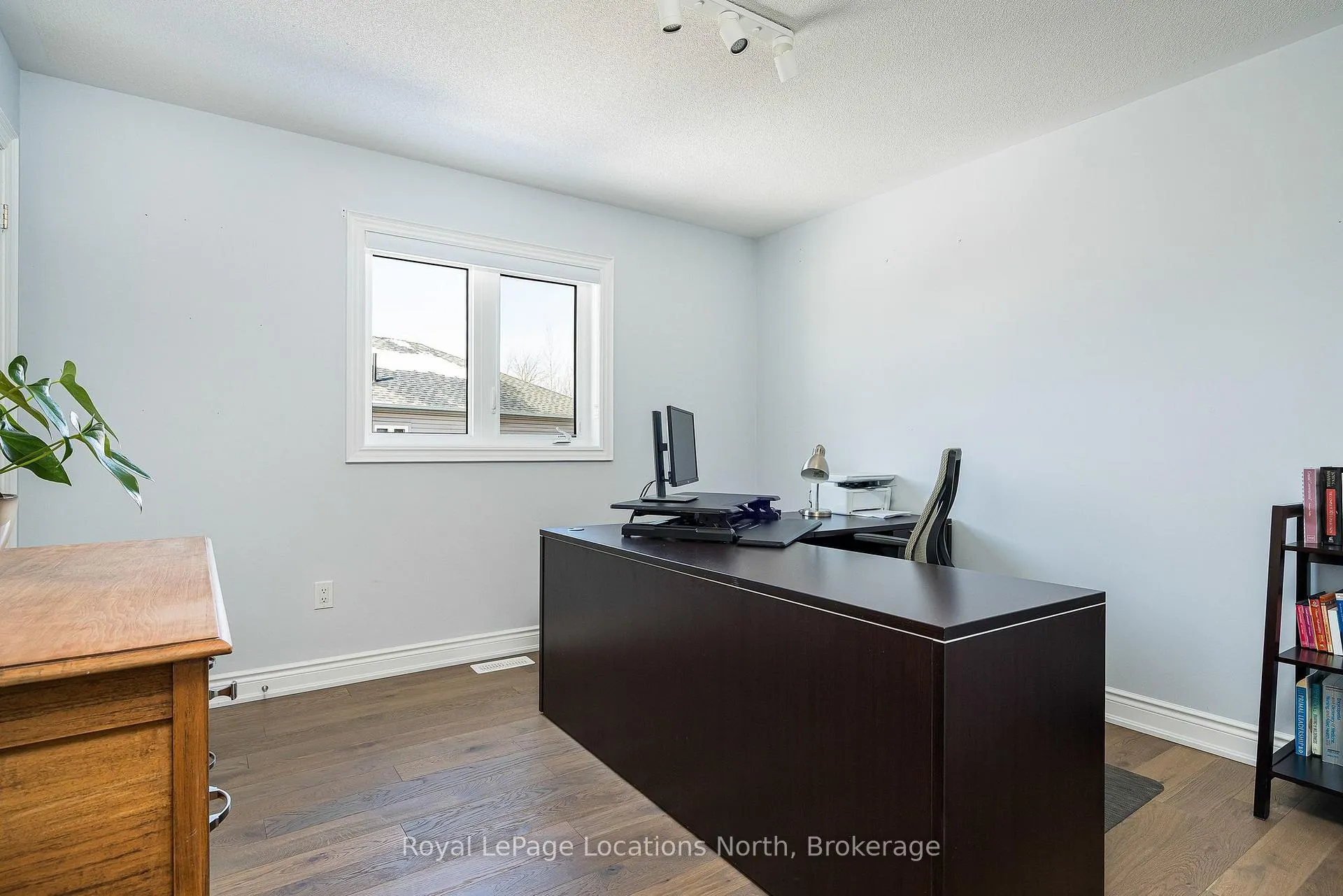 Photo 20 of 31 Emerald Street, Wasaga Beach — HOMEH
