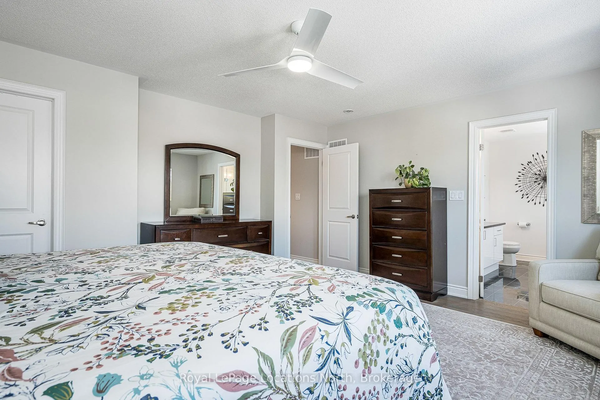 Photo 22 of 31 Emerald Street, Wasaga Beach — HOMEH