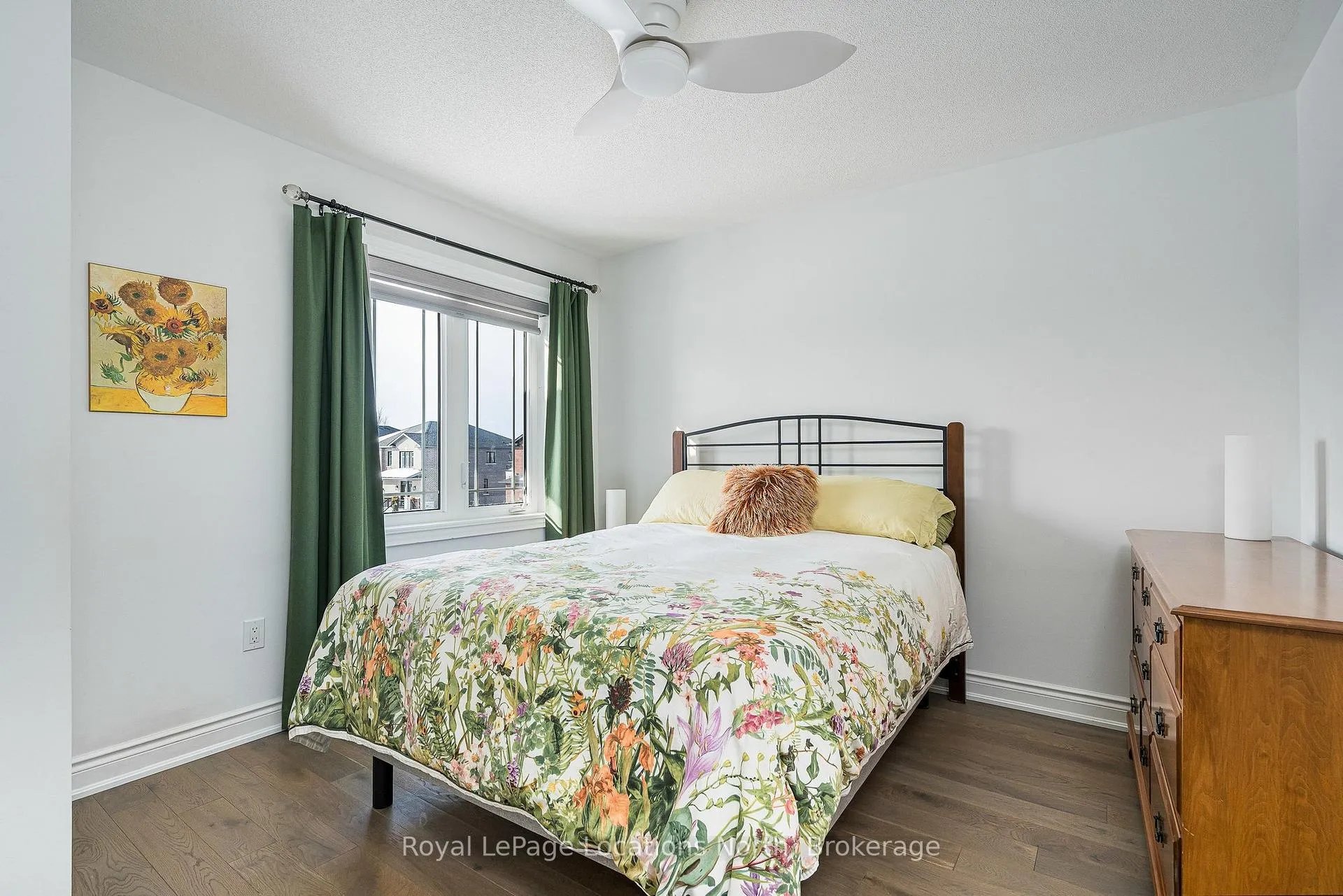 Photo 25 of 31 Emerald Street, Wasaga Beach — HOMEH