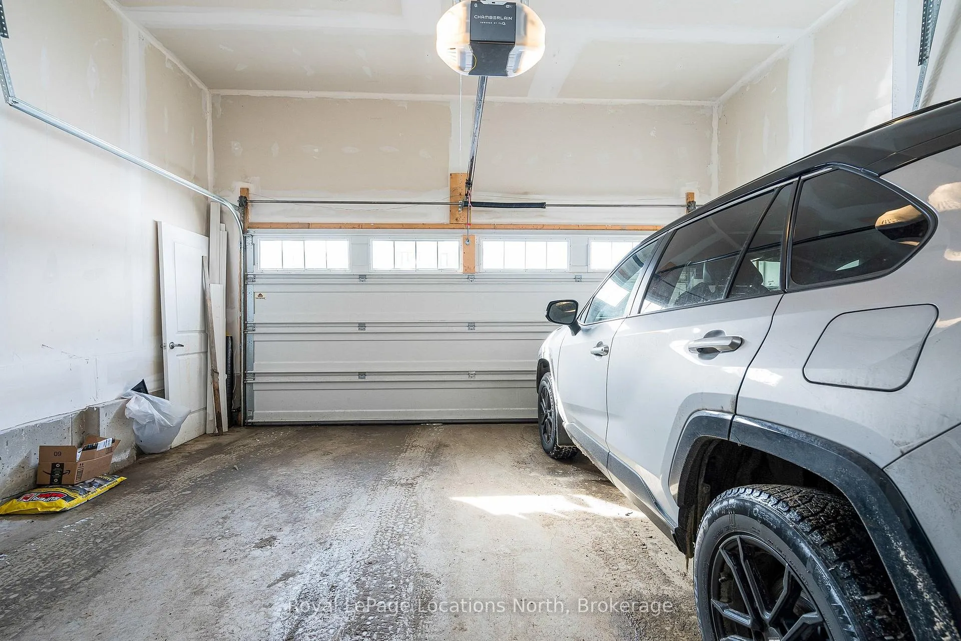 Photo 35 of 31 Emerald Street, Wasaga Beach — HOMEH