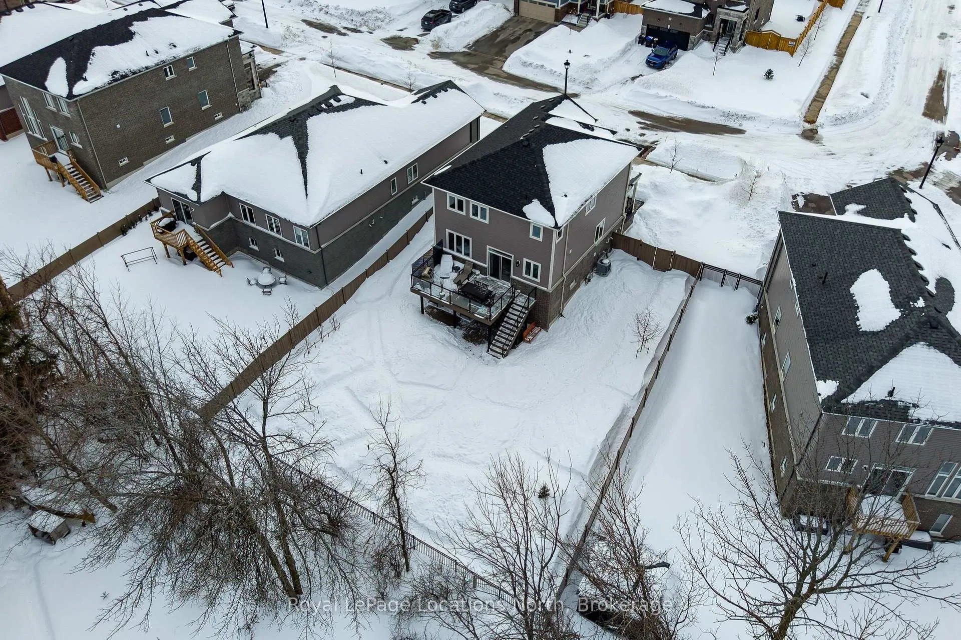Photo 39 of 31 Emerald Street, Wasaga Beach — HOMEH