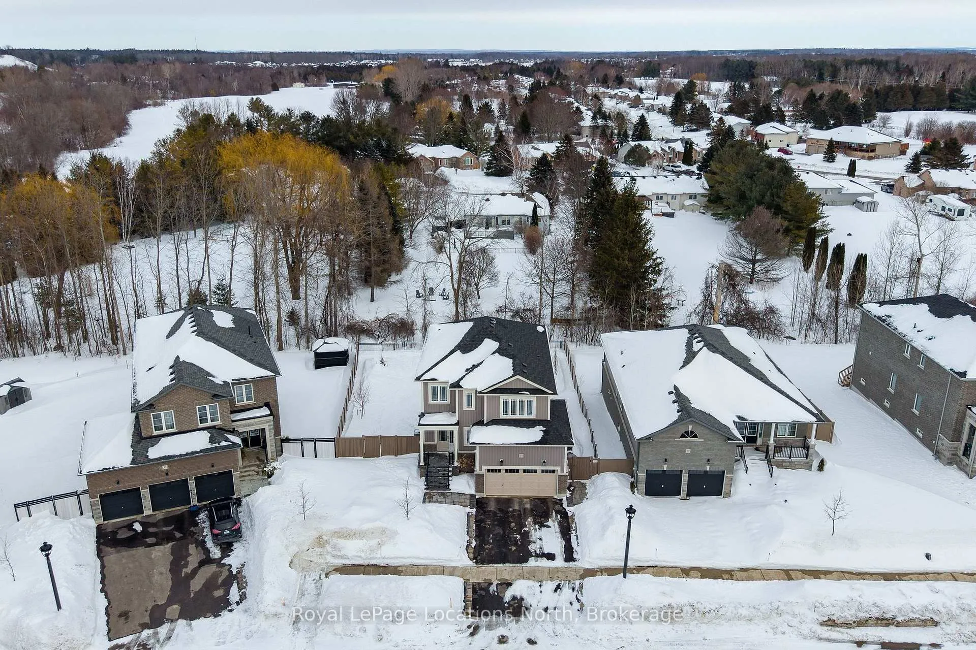 Photo 41 of 31 Emerald Street, Wasaga Beach — HOMEH