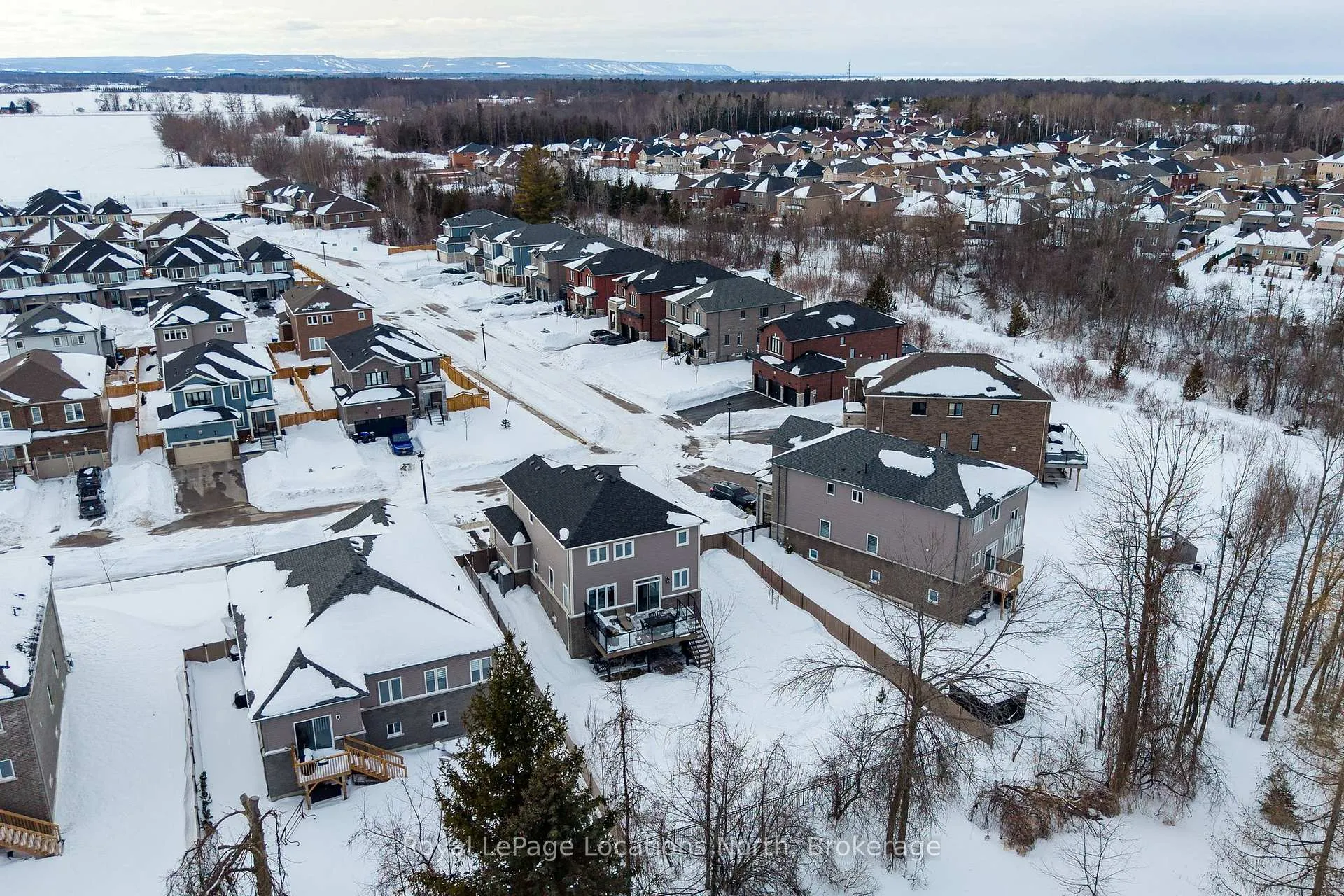 Photo 42 of 31 Emerald Street, Wasaga Beach — HOMEH