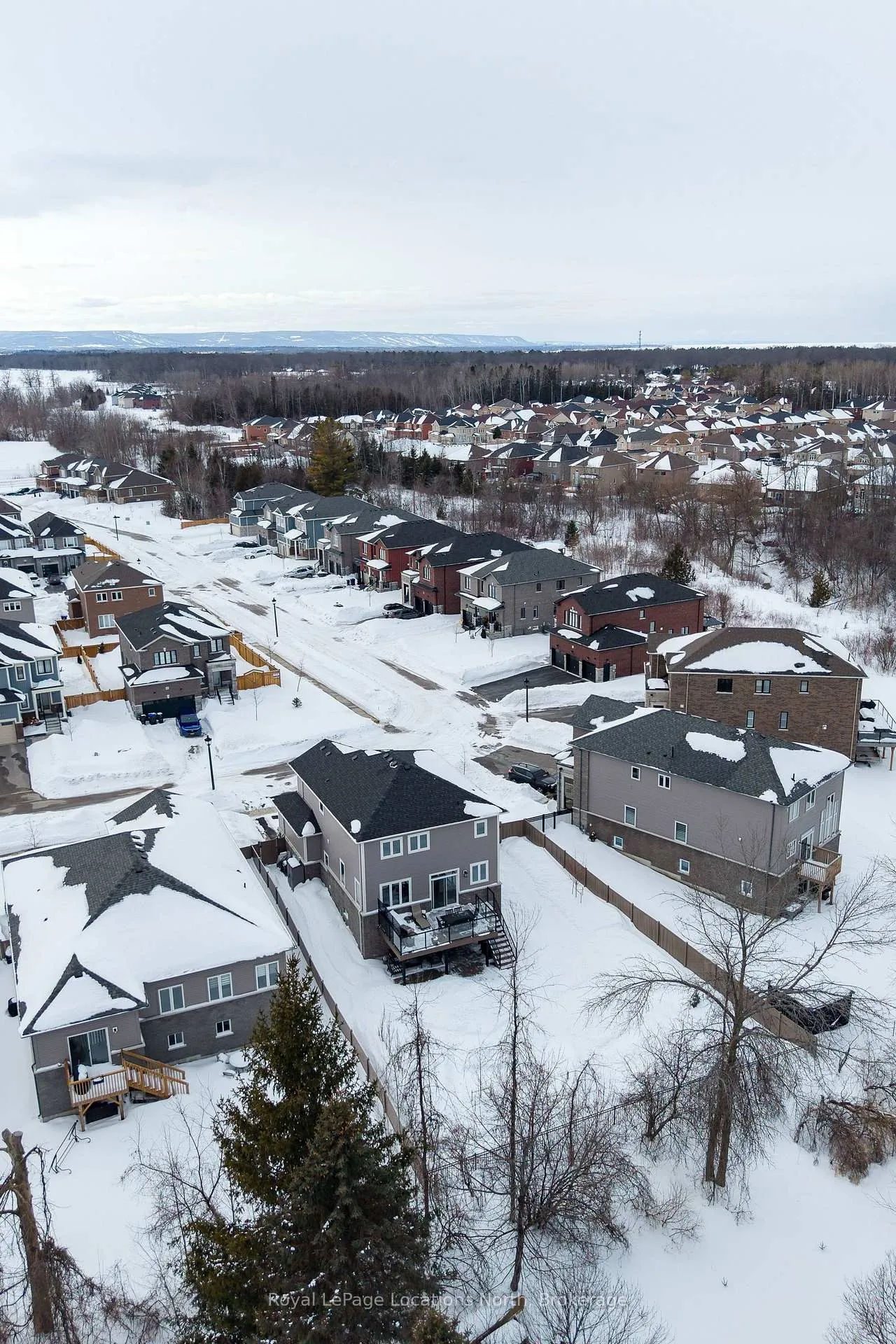 Photo 43 of 31 Emerald Street, Wasaga Beach — HOMEH