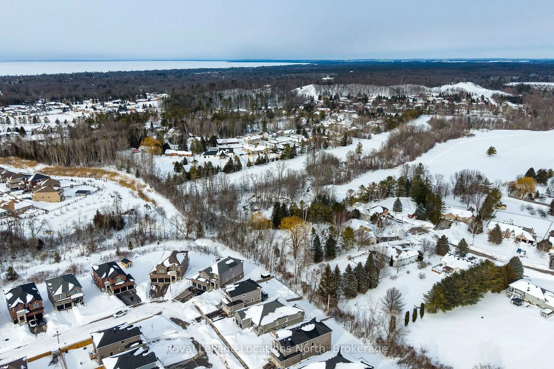 Photo 49 of 31 Emerald Street, Wasaga Beach — HOMEH
